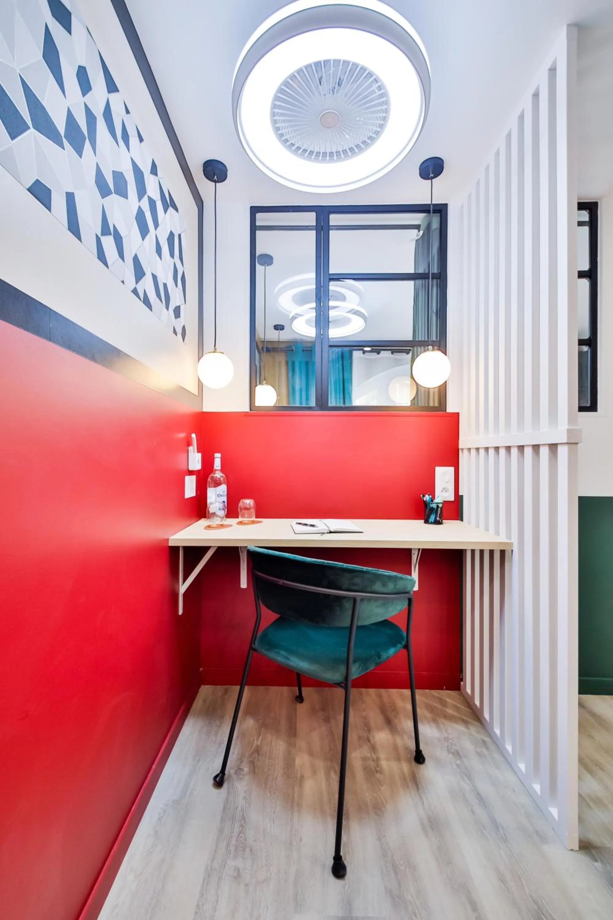 Seating area in WS Louvre - Casanova