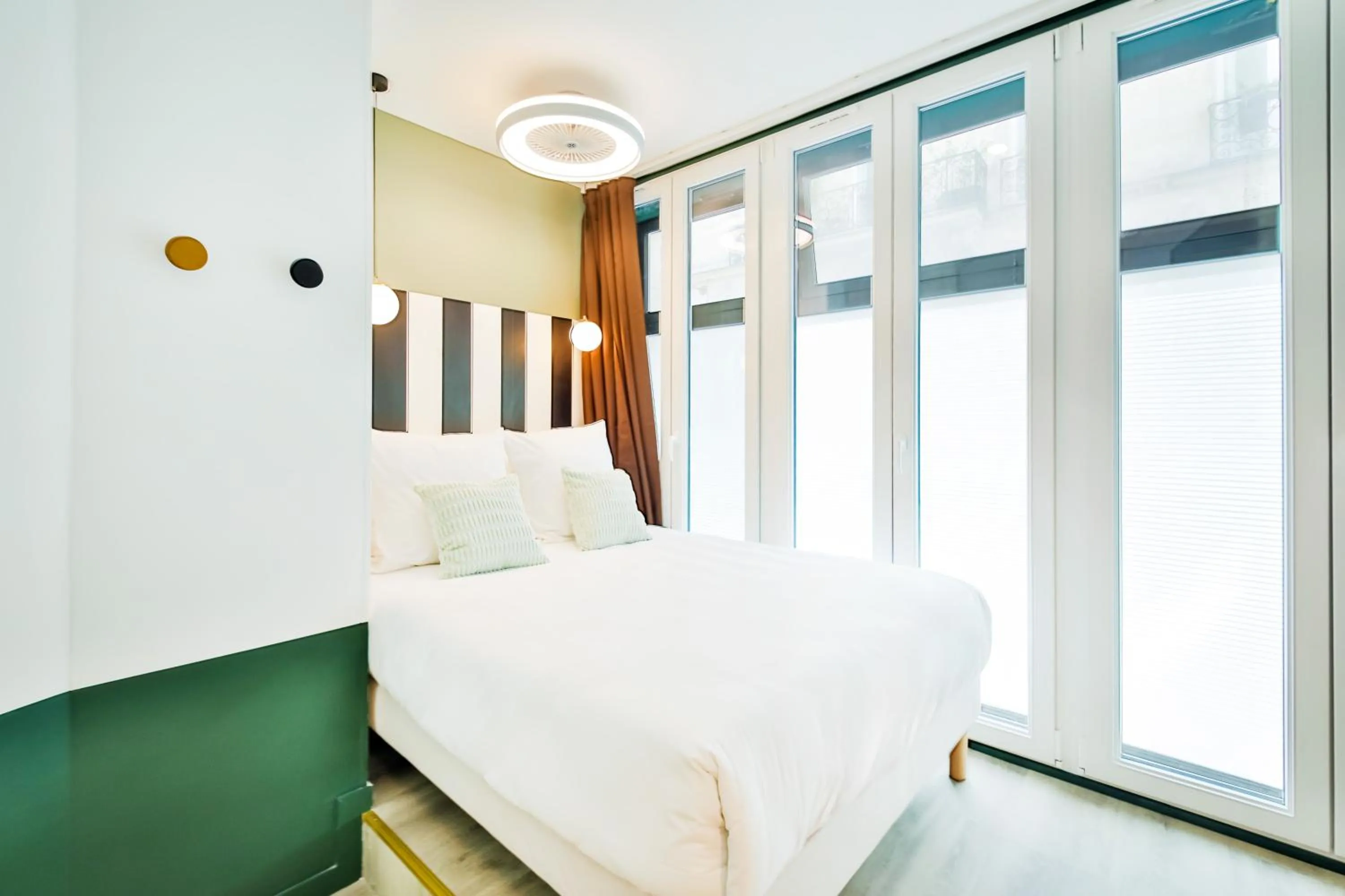 Bed in WS Louvre - Casanova