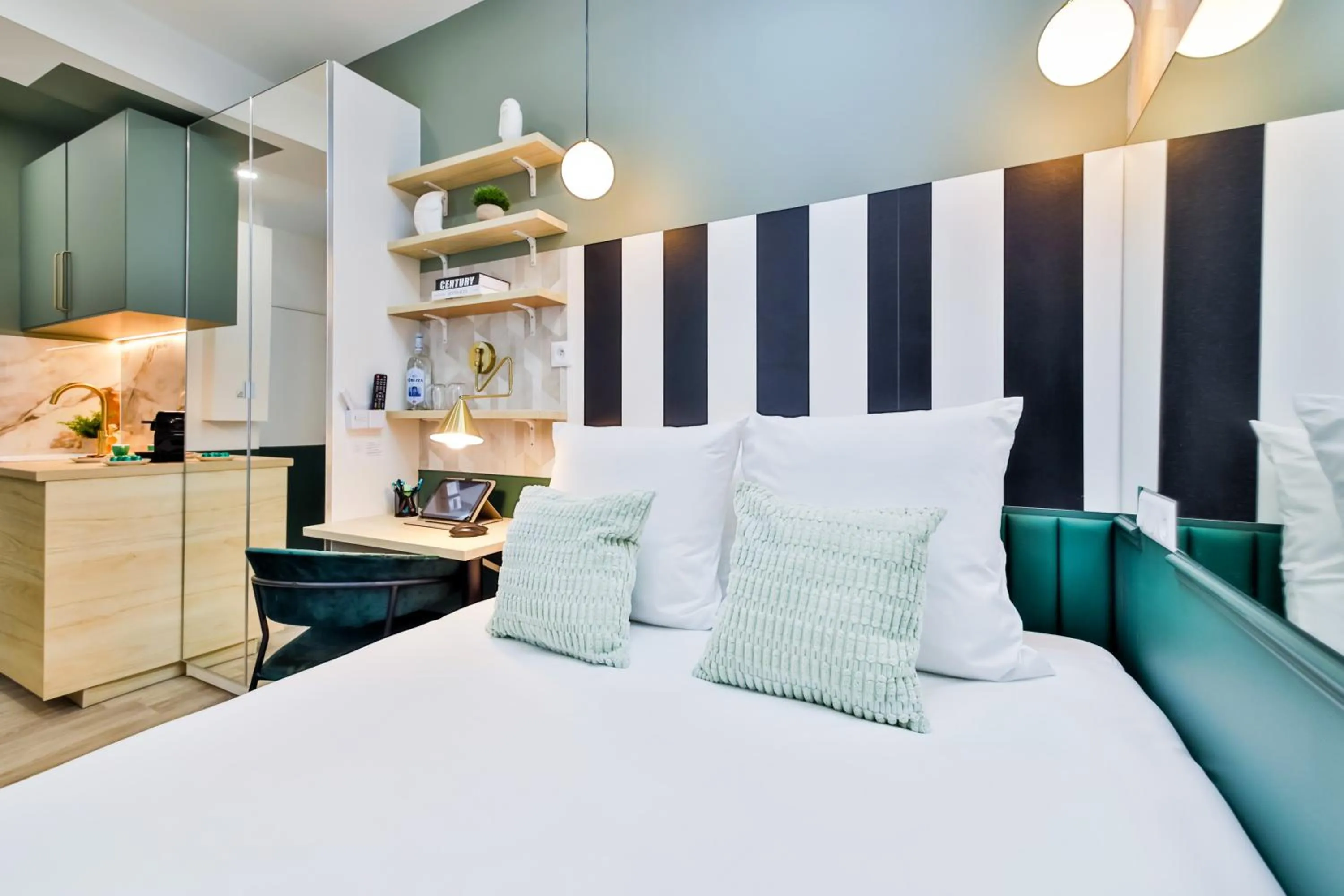 Bed in WS Louvre - Casanova