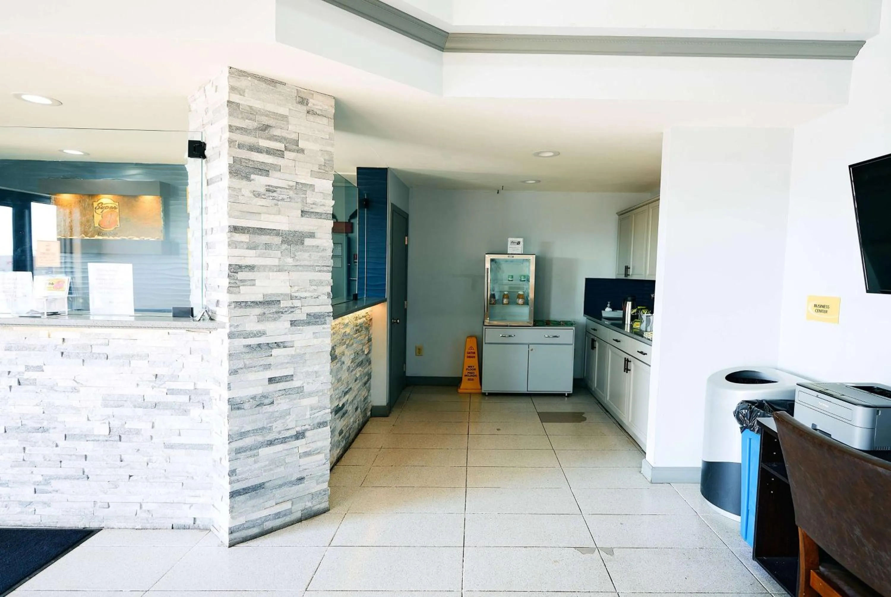 Lobby or reception in Super 8 by Wyndham Pueblo