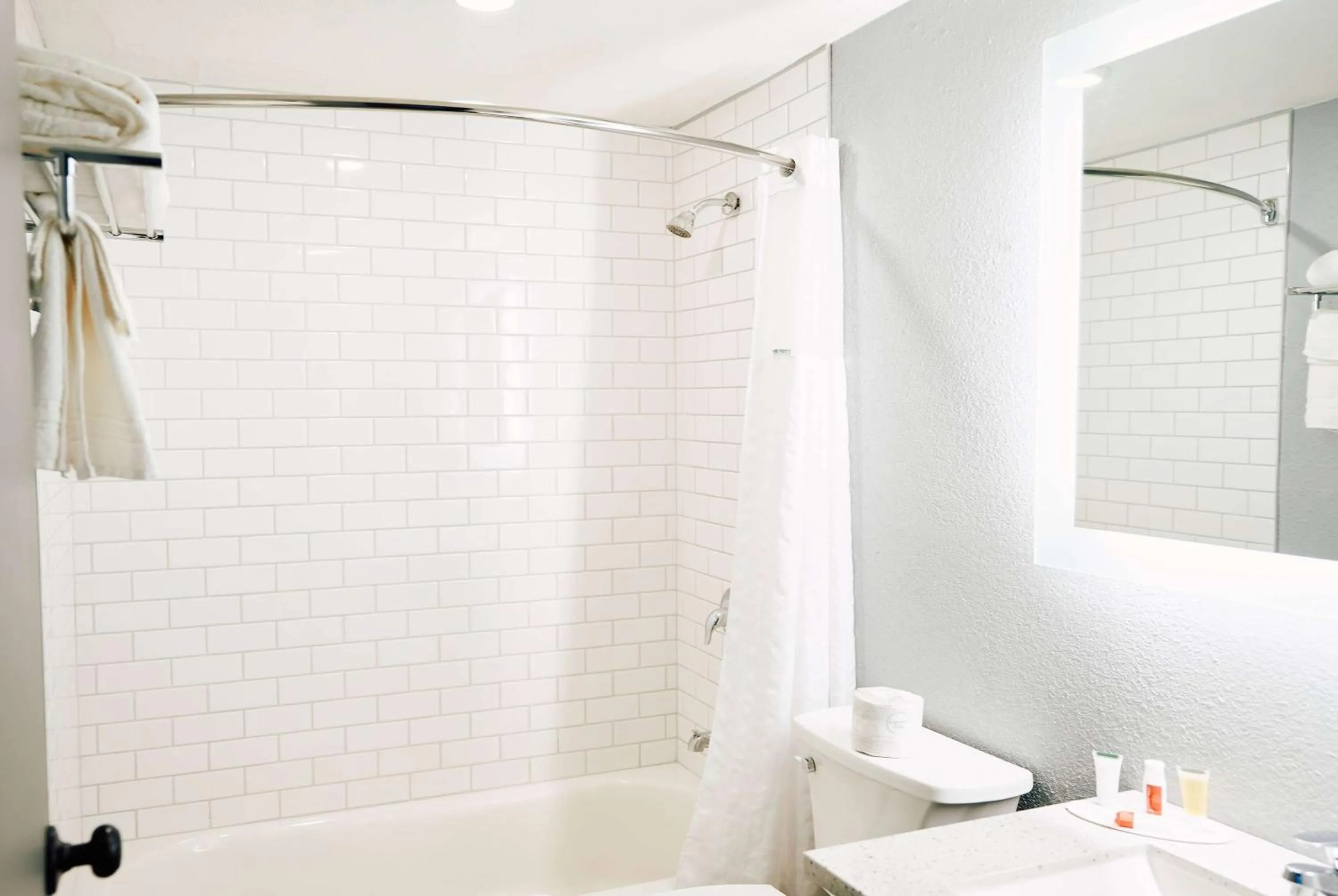 TV and multimedia in Super 8 by Wyndham Pueblo