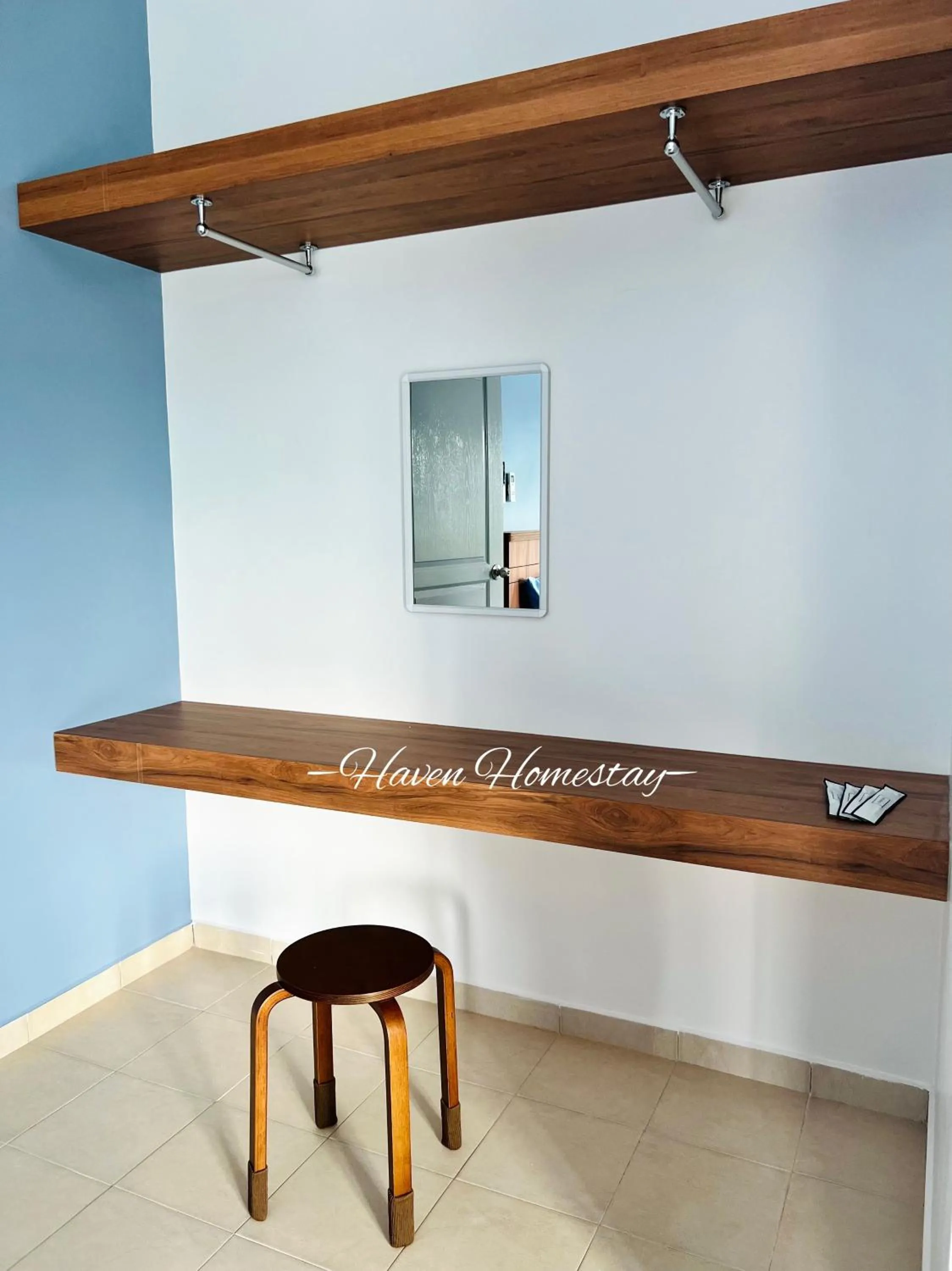 wardrobe in Haven Homestay晶晶屋 (Brand New Homestay!)