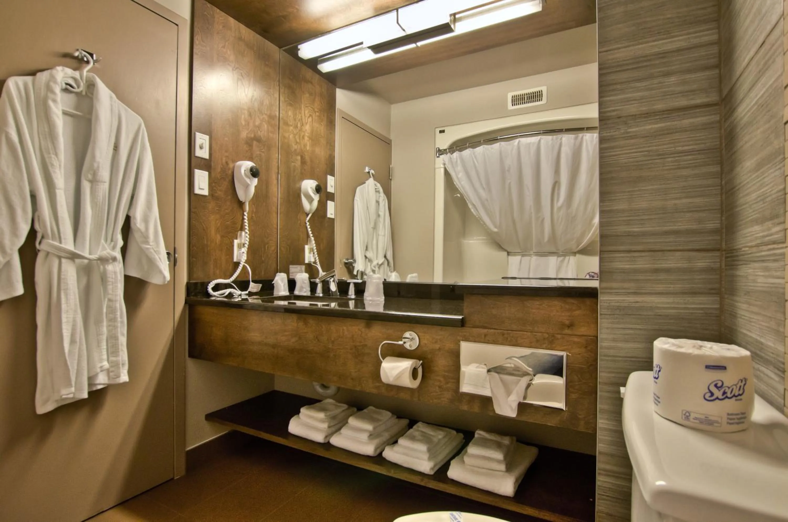 Bathroom in Hôtel Nouvelle-Frontière