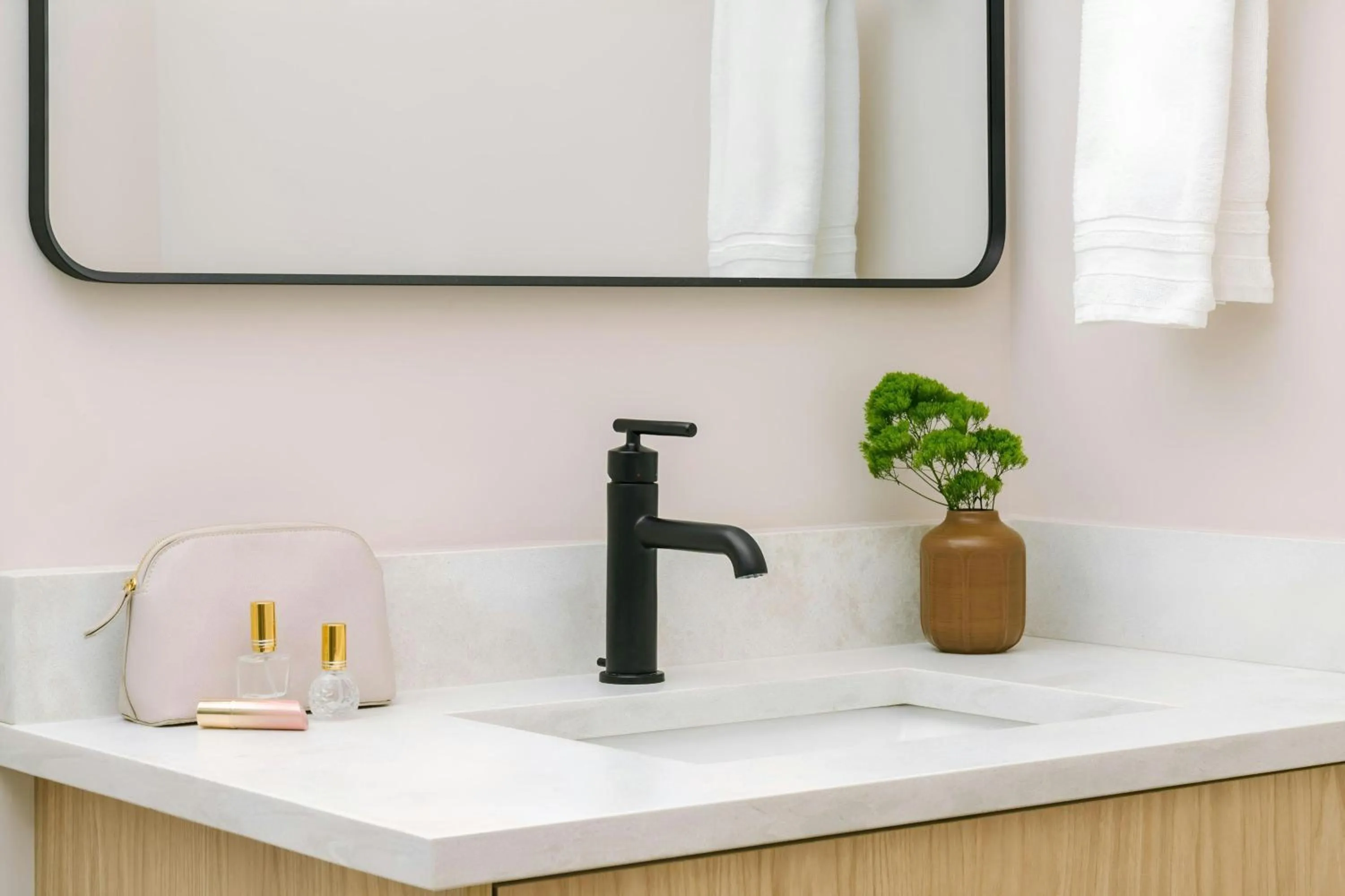Bathroom in Sonder by Marriott Bonvoy The Burnham Apartments Loop