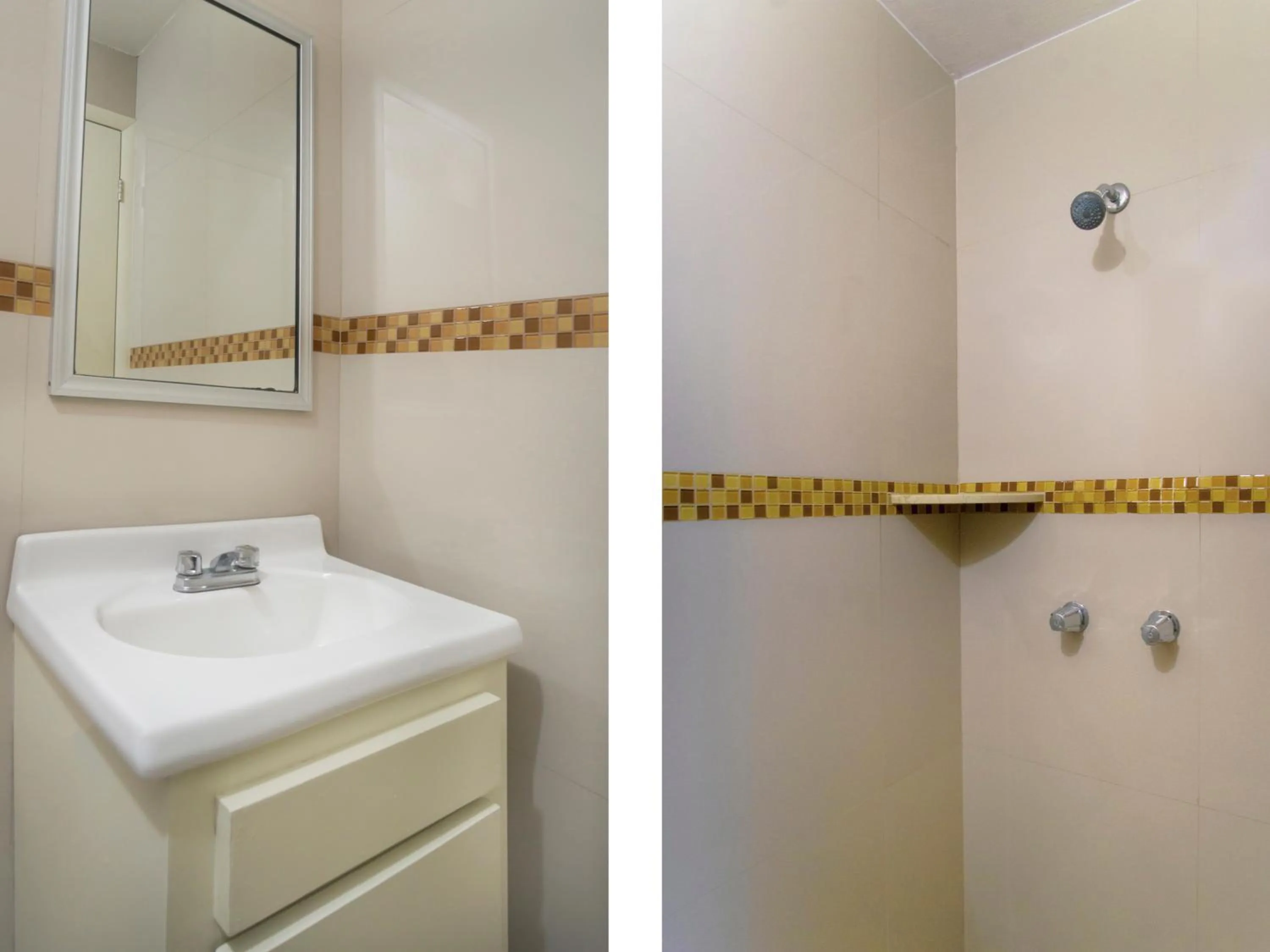 Bathroom in Hotel Regis