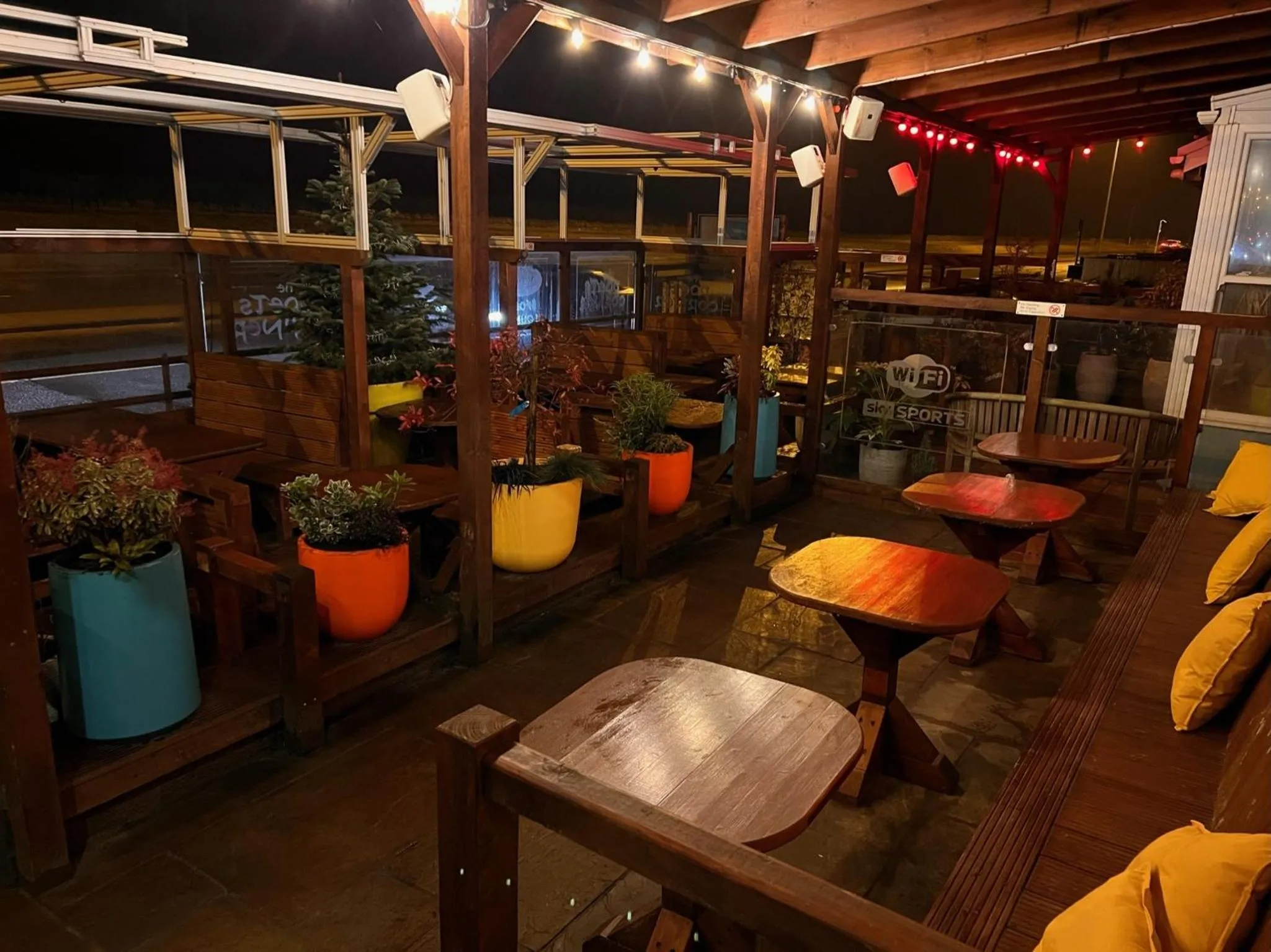 Patio in Hoopers Sandy Beach Guest Rooms