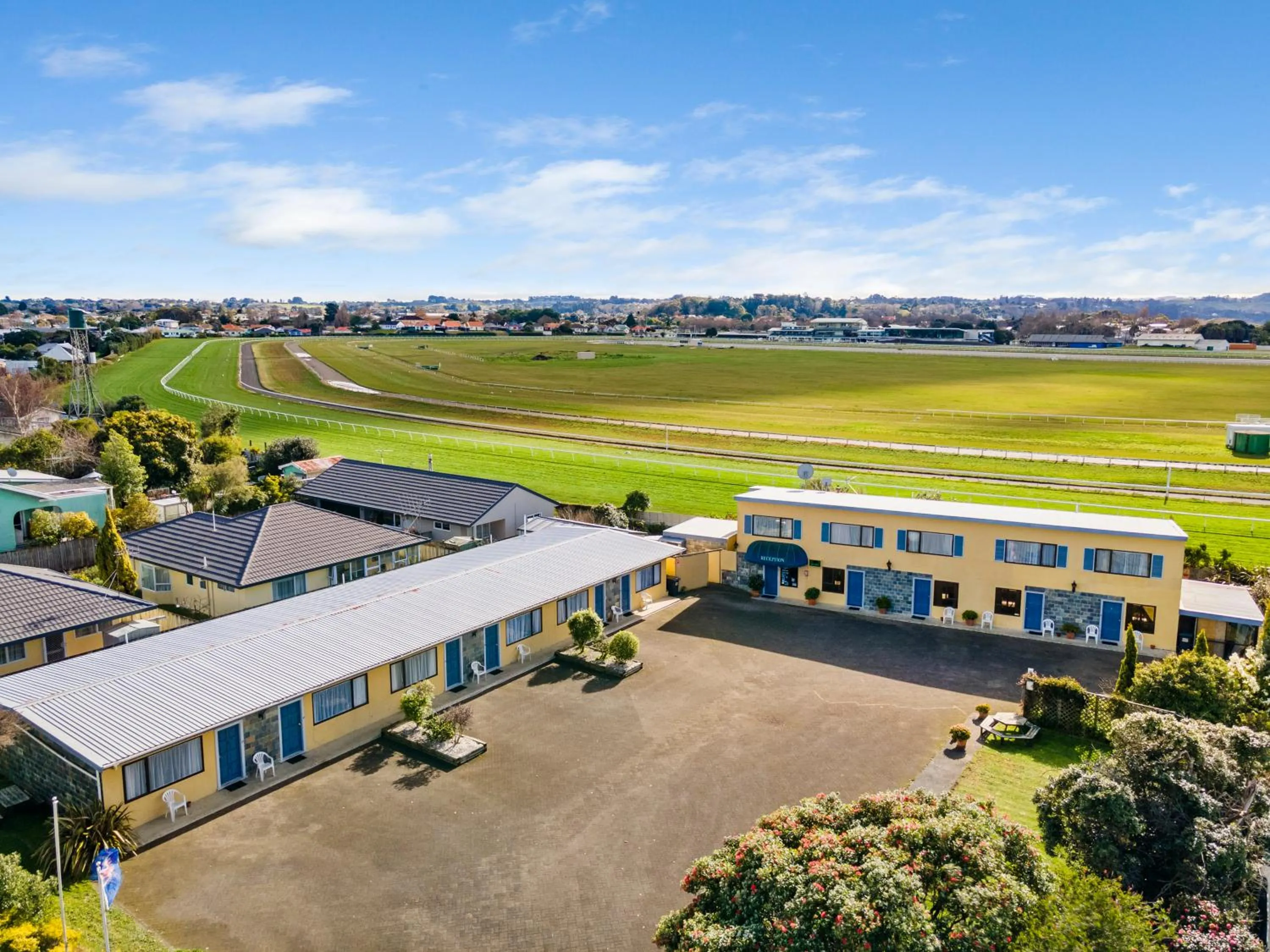 Property building in Coachman's Lodge Motel