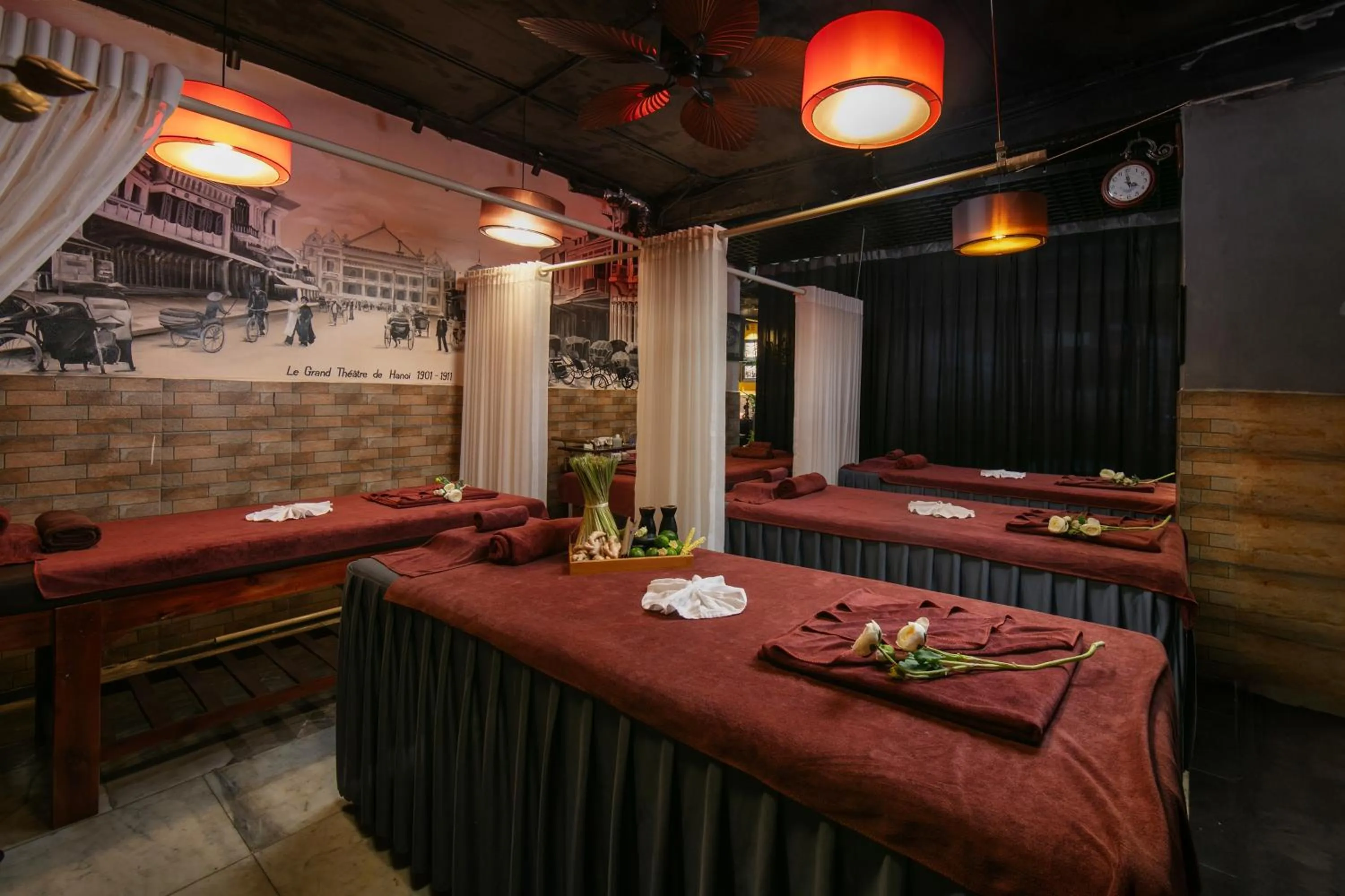 Seating area in Bonjour D'An Nam Hotel