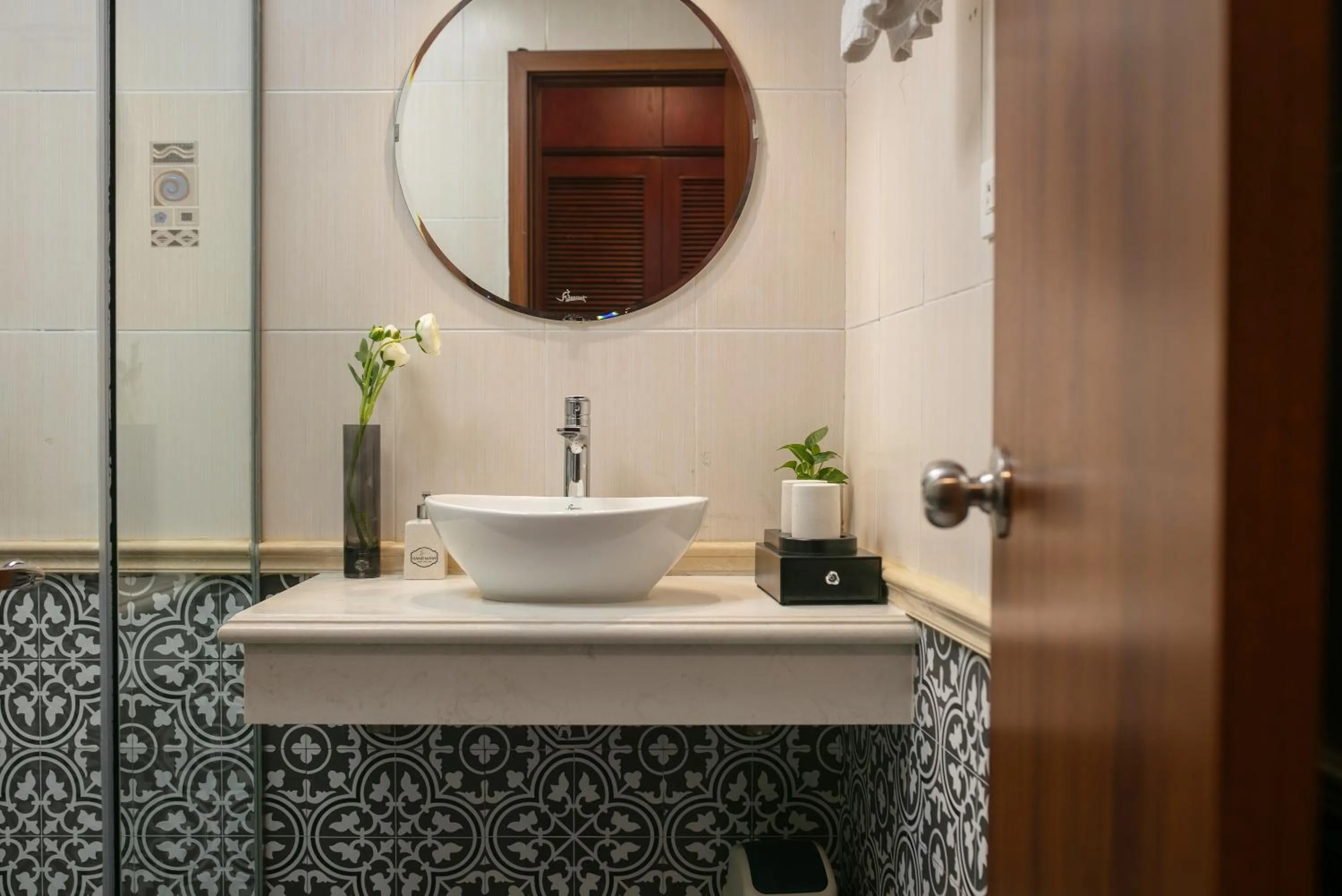 Bathroom in Bonjour D'An Nam Hotel