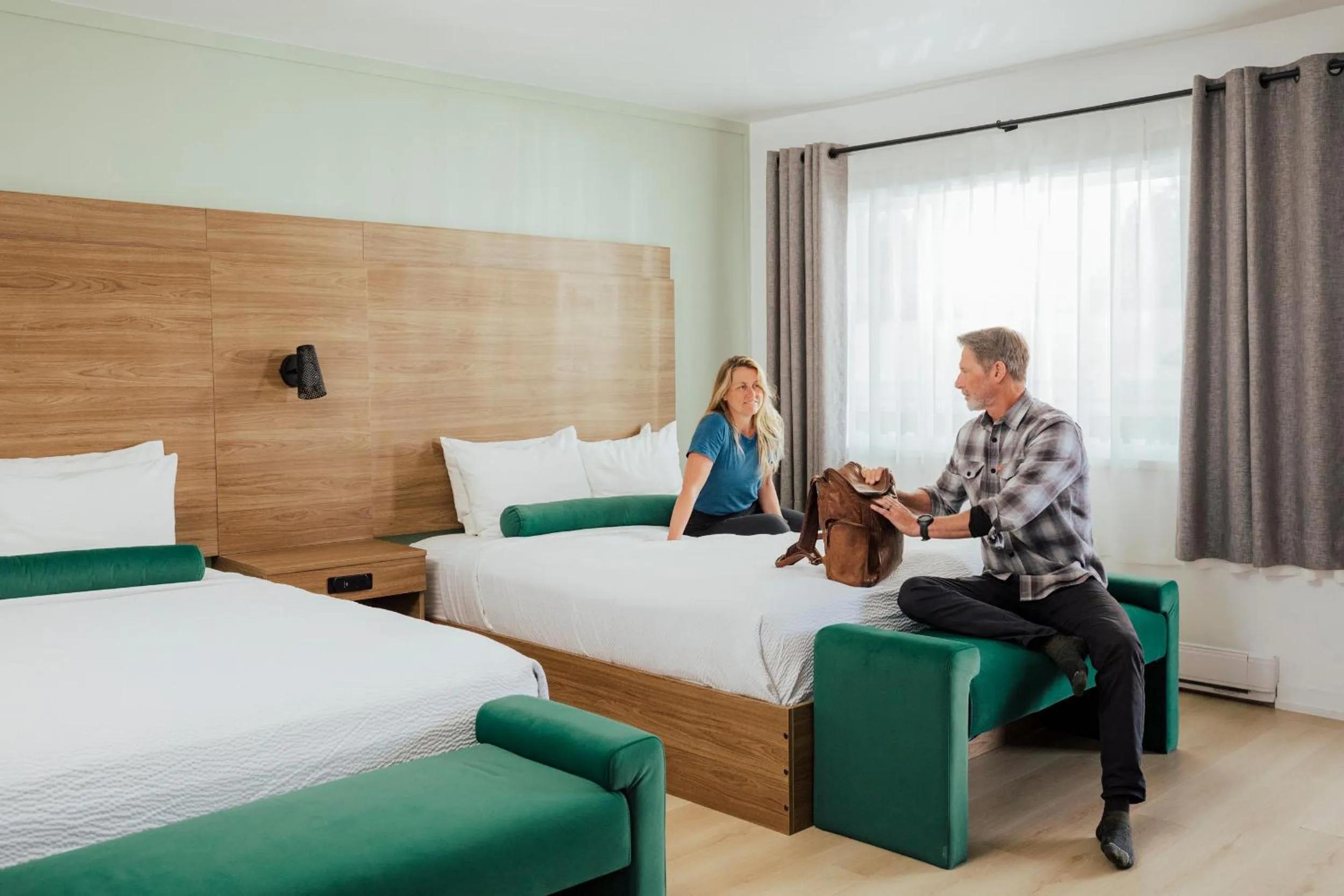 Bed in Ucluelet Wildwood Inn