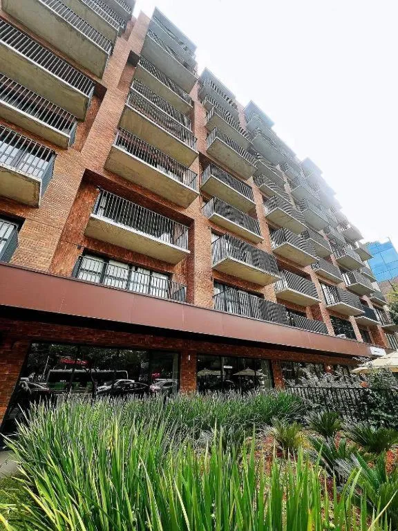 Facade/entrance in Housi Faria Lima