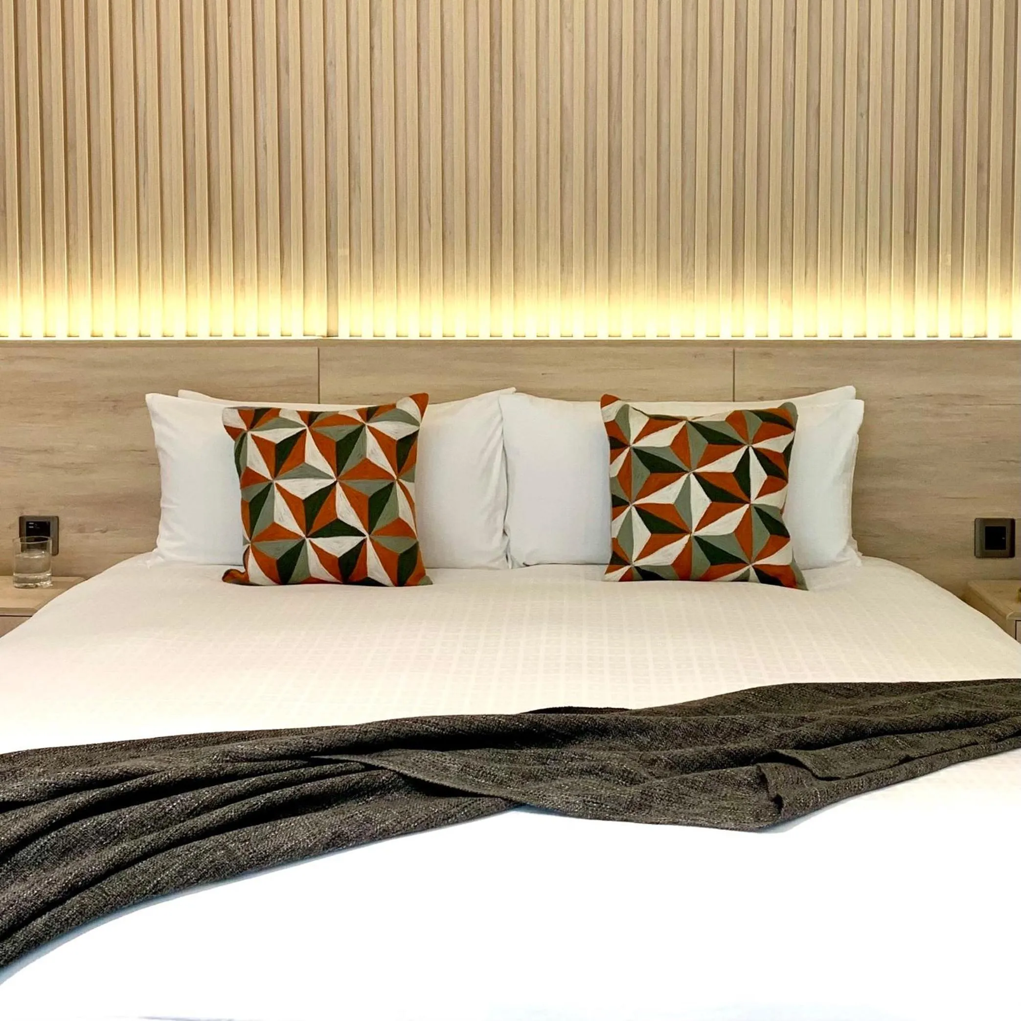 Photo of the whole room, Bed in Shama Central