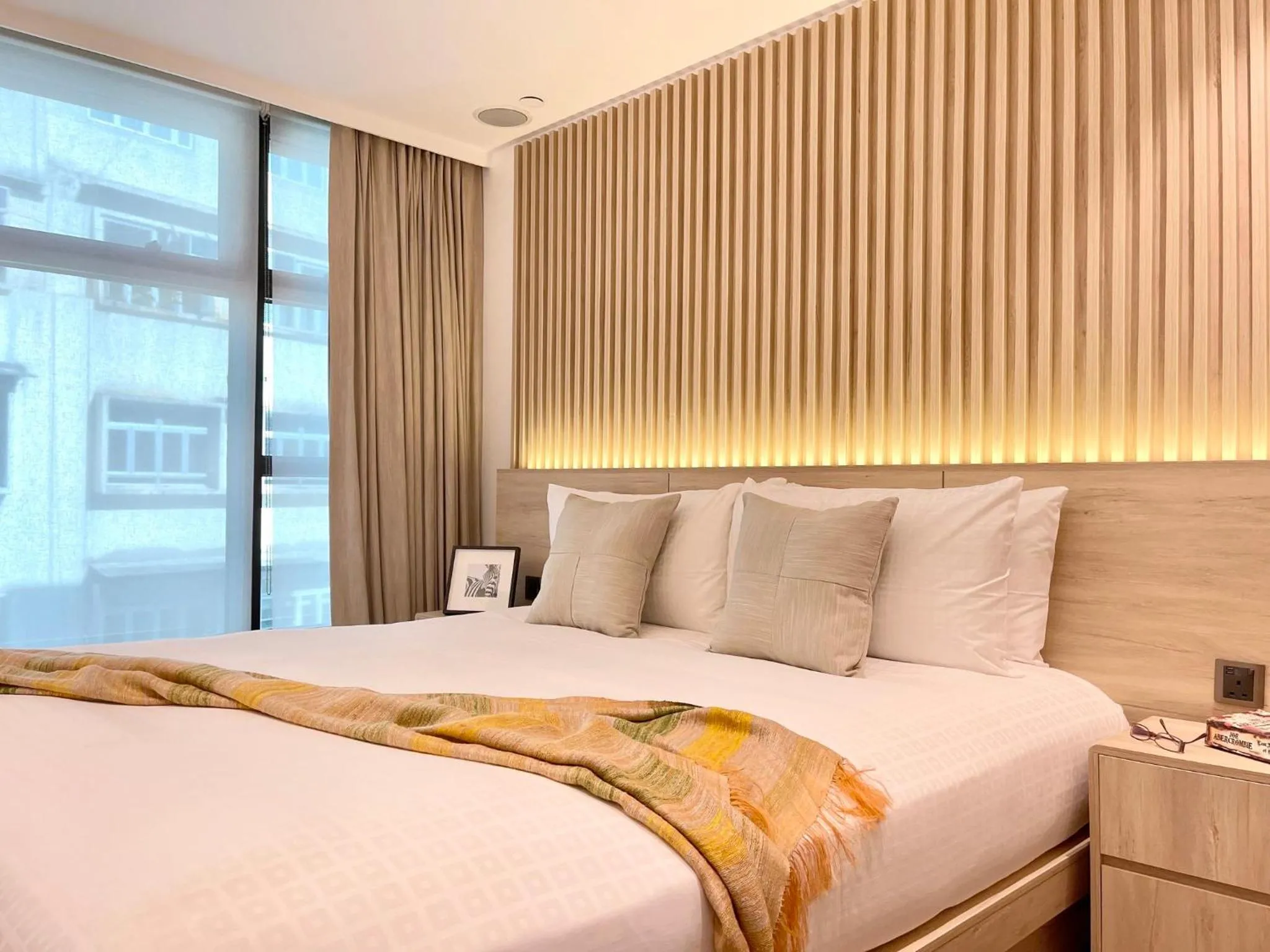 Photo of the whole room, Bed in Shama Central