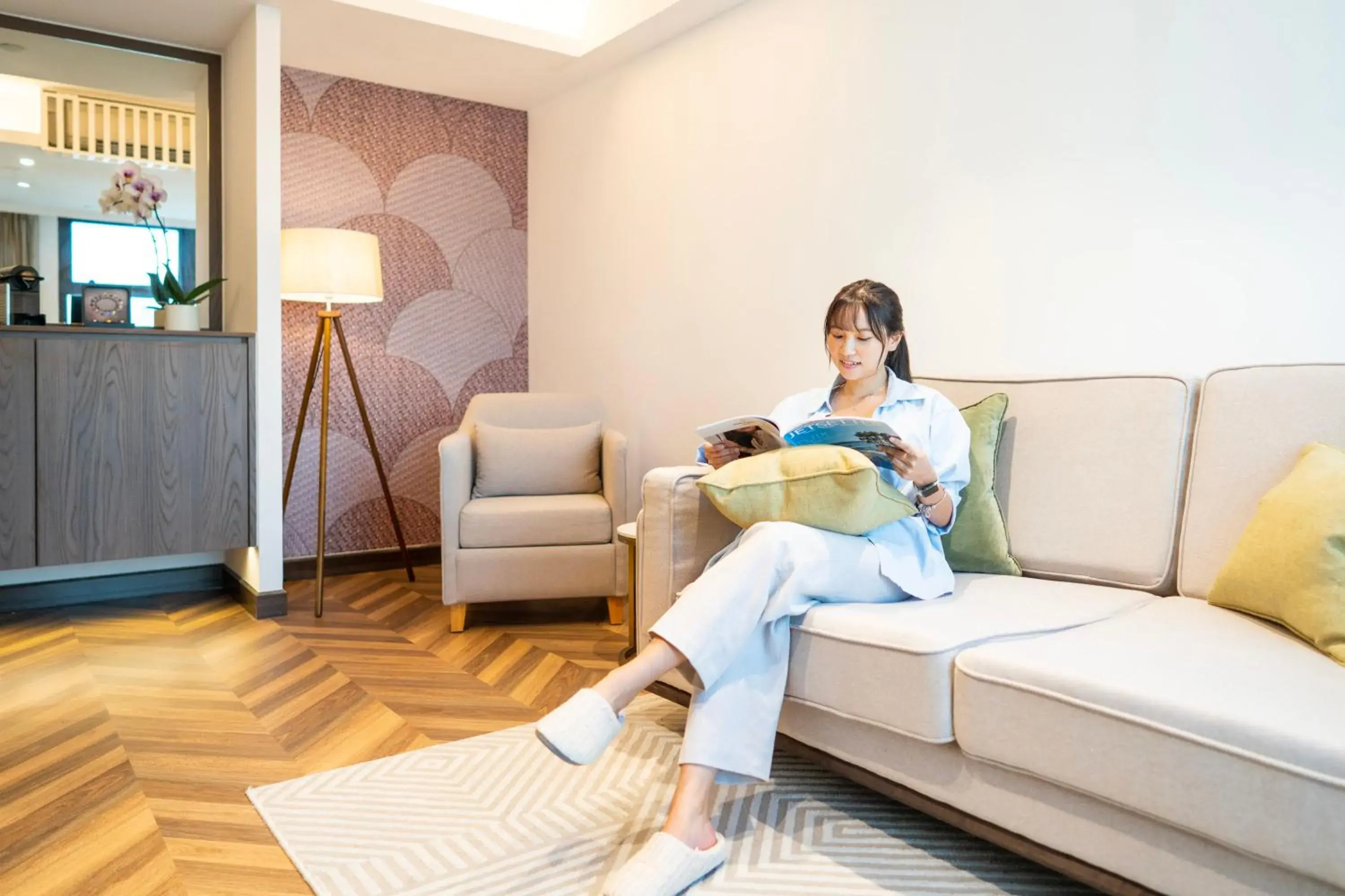 Luxury One-Bedroom Apartment in Shama Central Luxury One-Bedroom Apartment in Shama Central