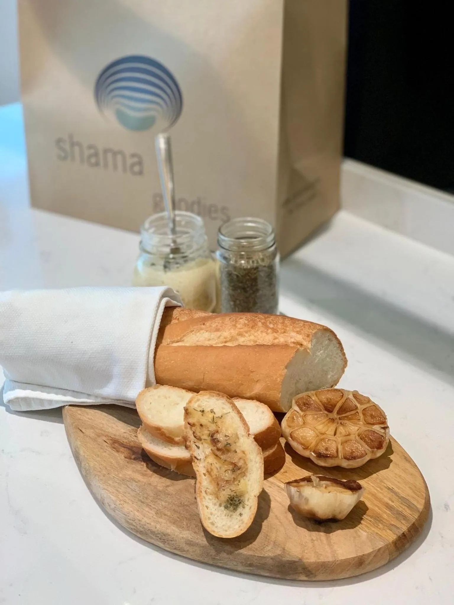 Photo of the whole room in Shama Central