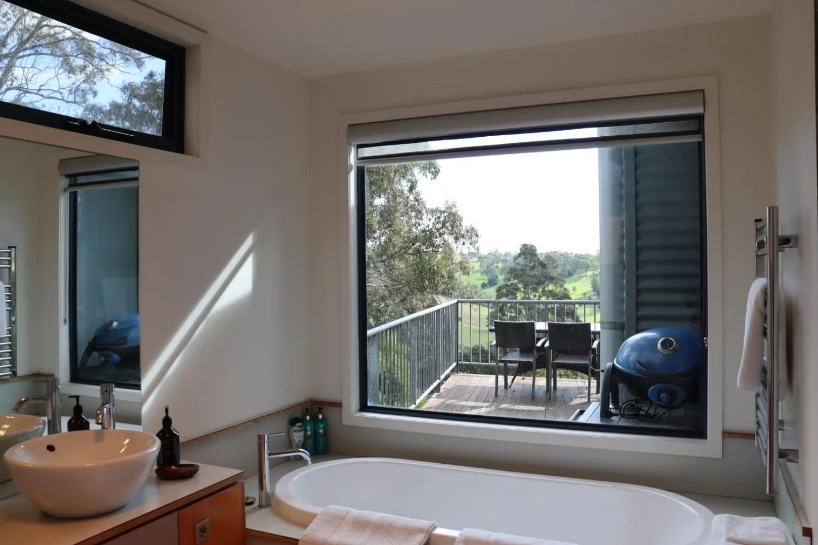 Bath in Tamar Ridge Winery Apartments