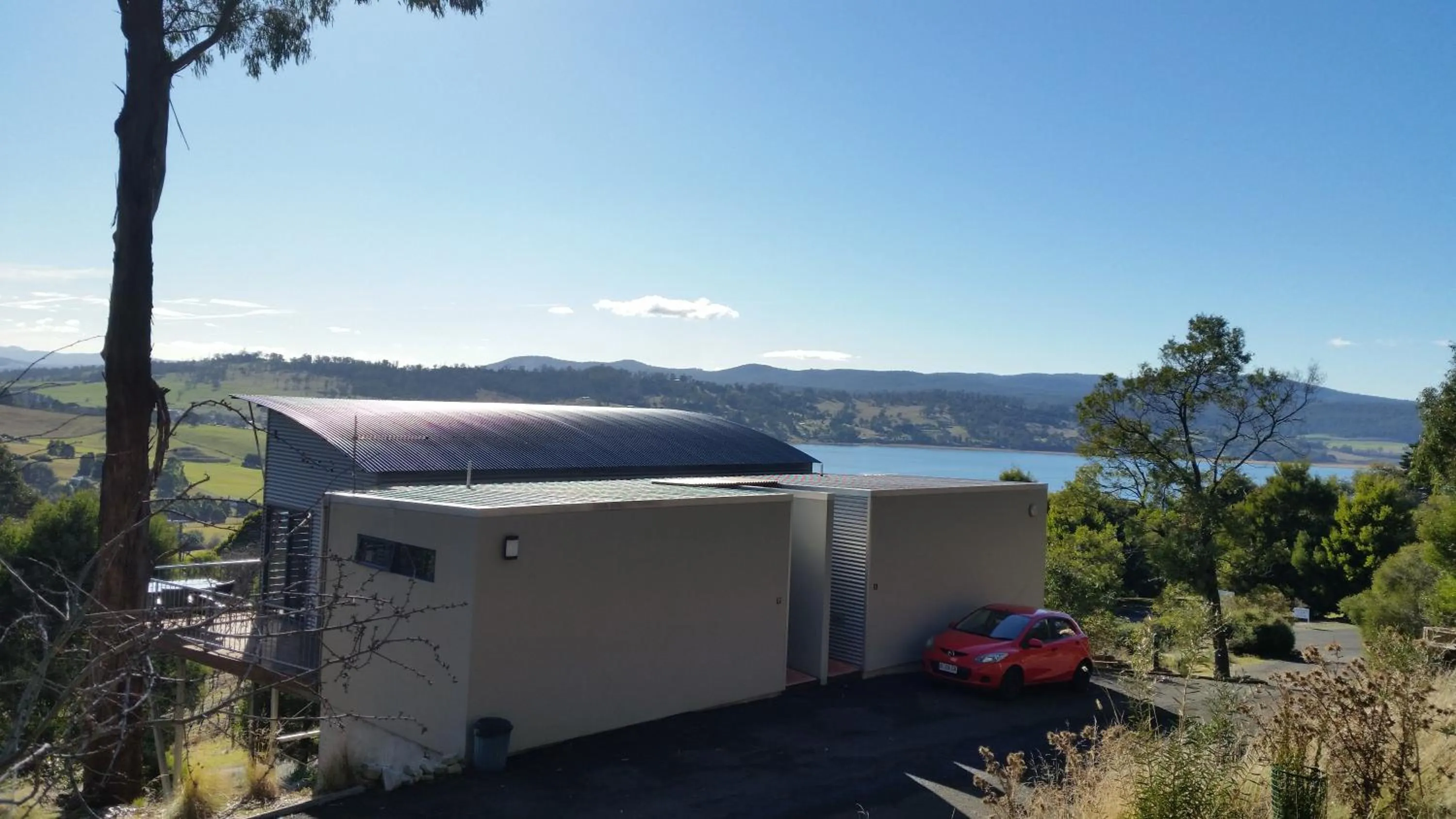 Lake view in Tamar Ridge Winery Apartments