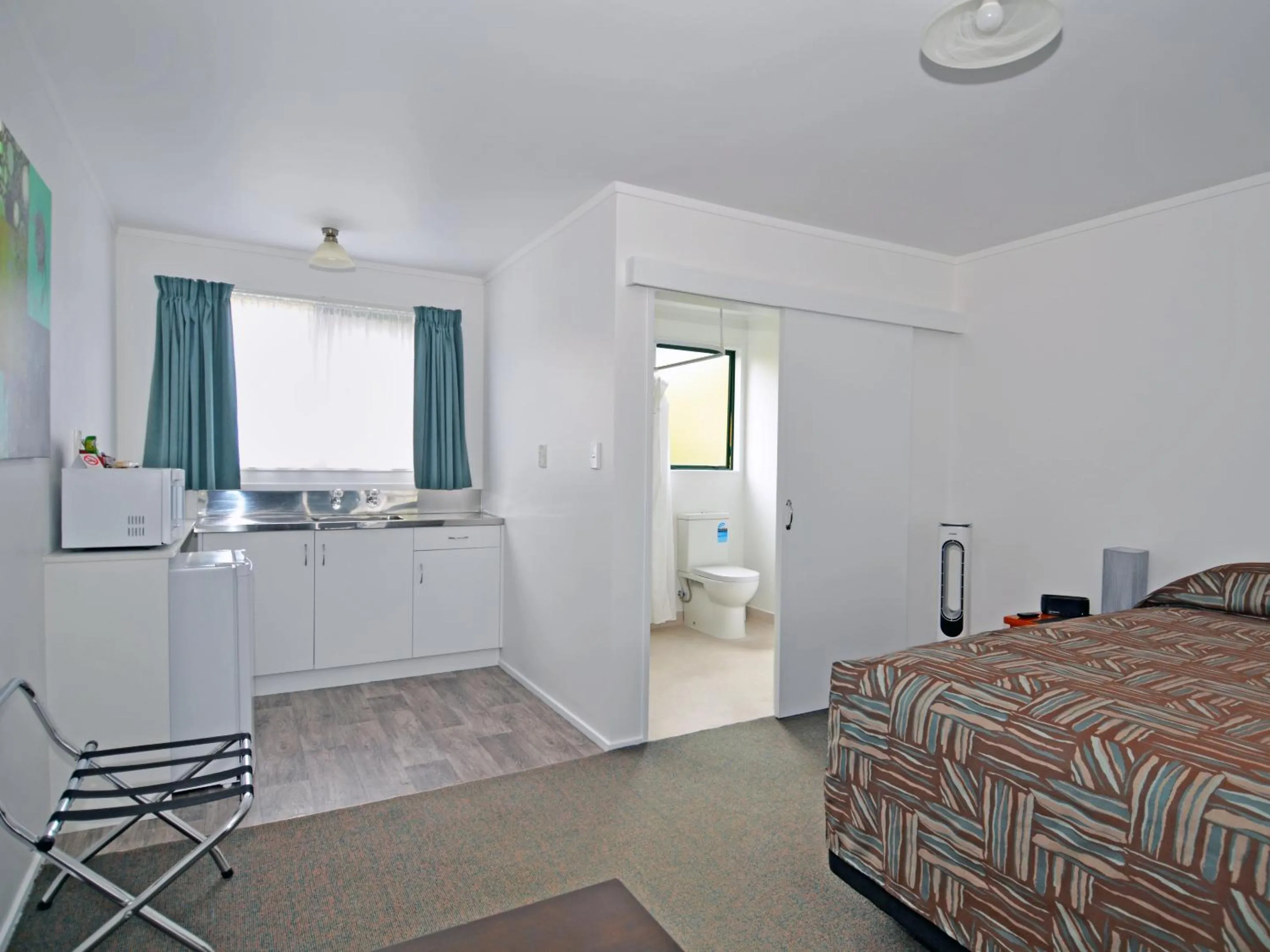 Coffee/tea facilities, Bed in Celtic Motel