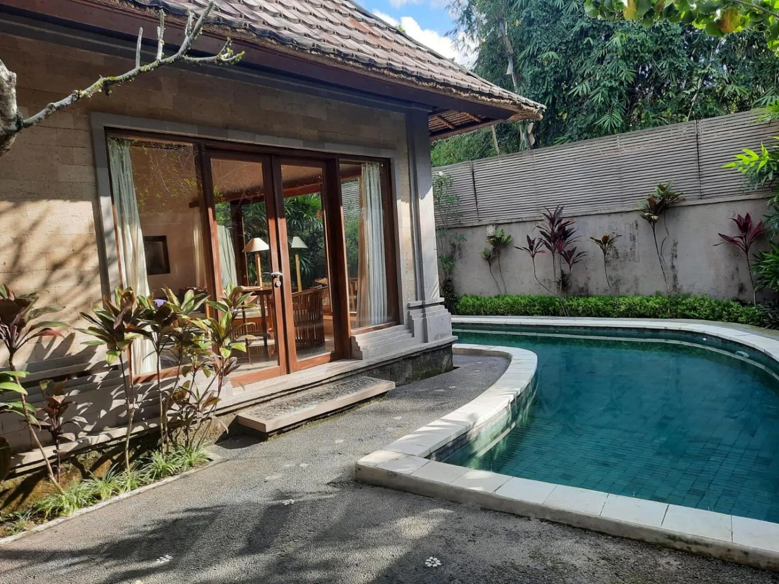 Pool view in Nefatari Exclusive Villas