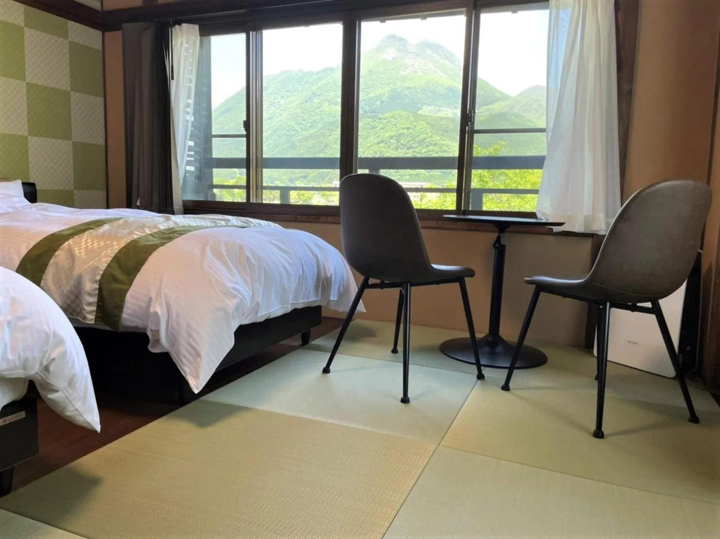 Photo of the whole room, Bed in Sanso Tanaka