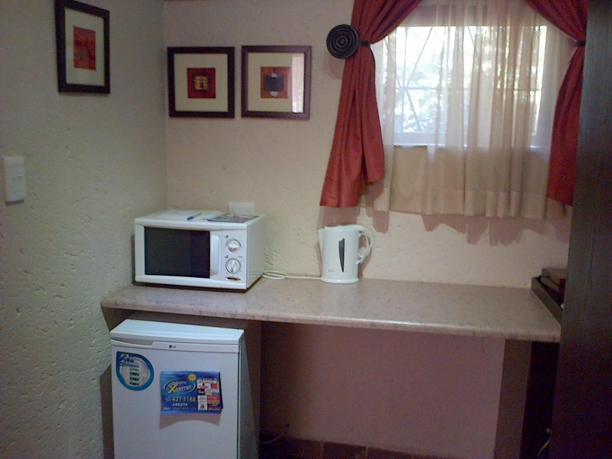 Kitchen or kitchenette in Jubilee Lodge Guest House