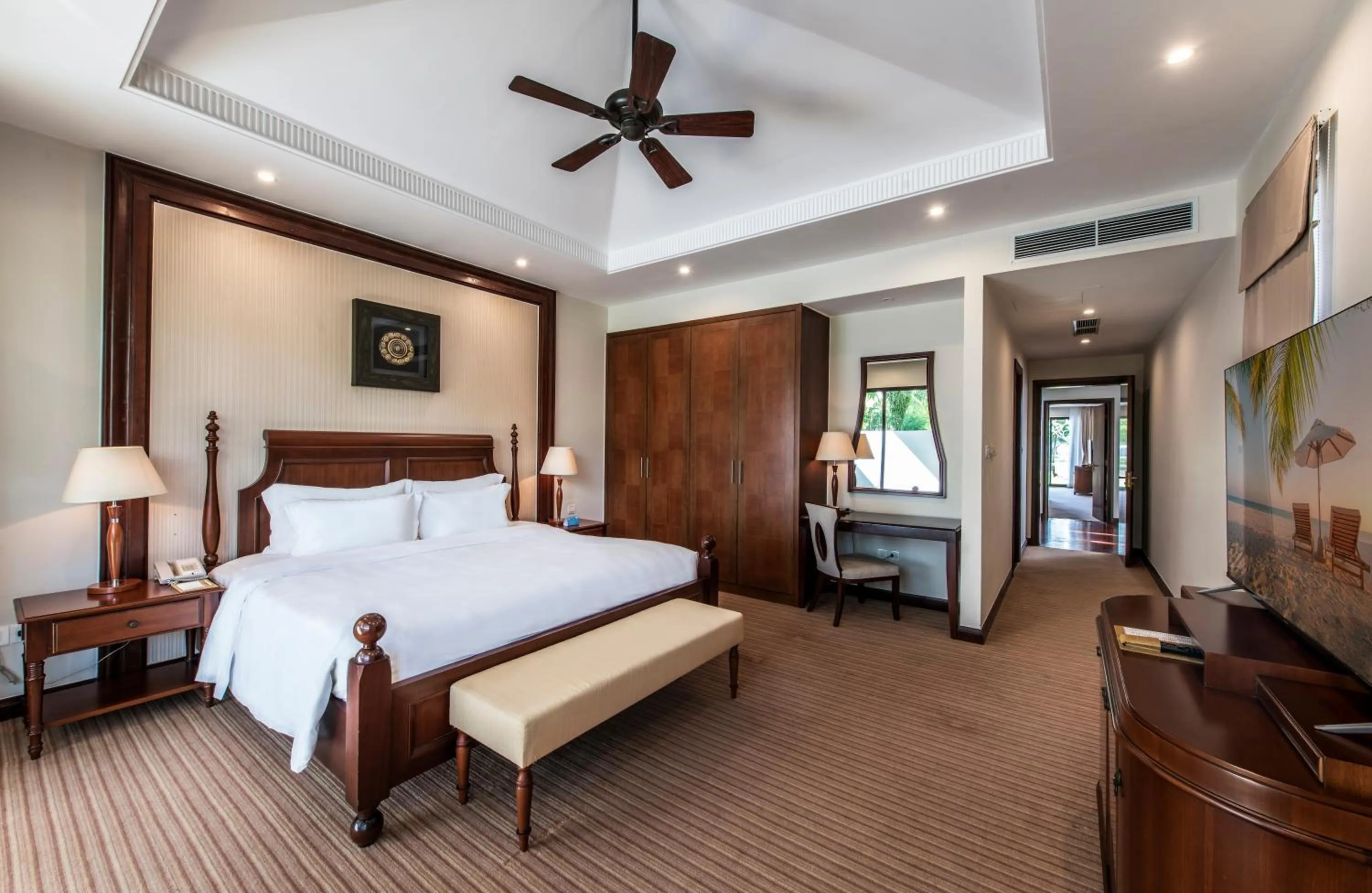 Bed in Vinpearl Resort & Spa Phu Quoc