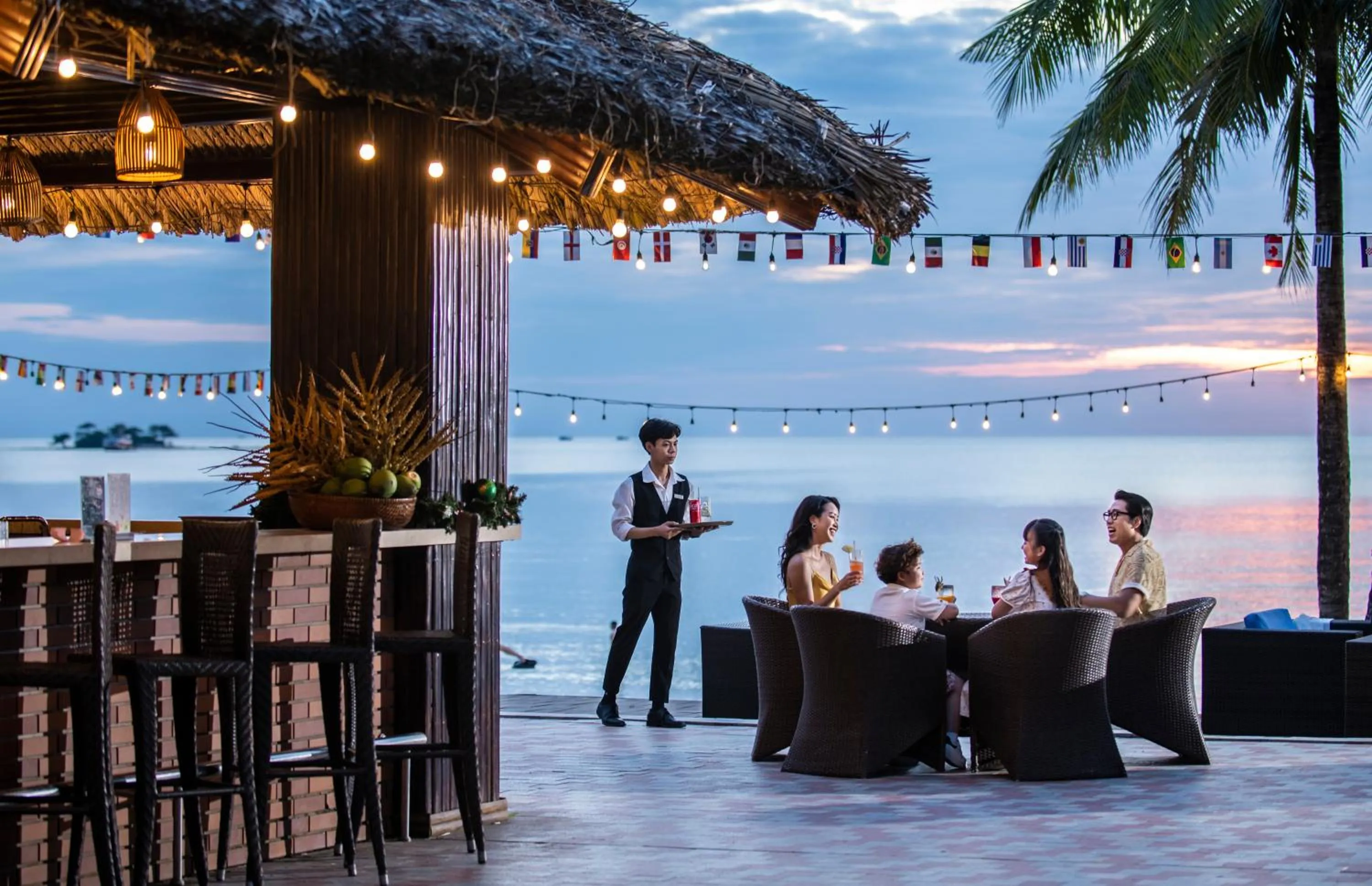 Lounge or bar in Vinpearl Resort & Spa Phu Quoc