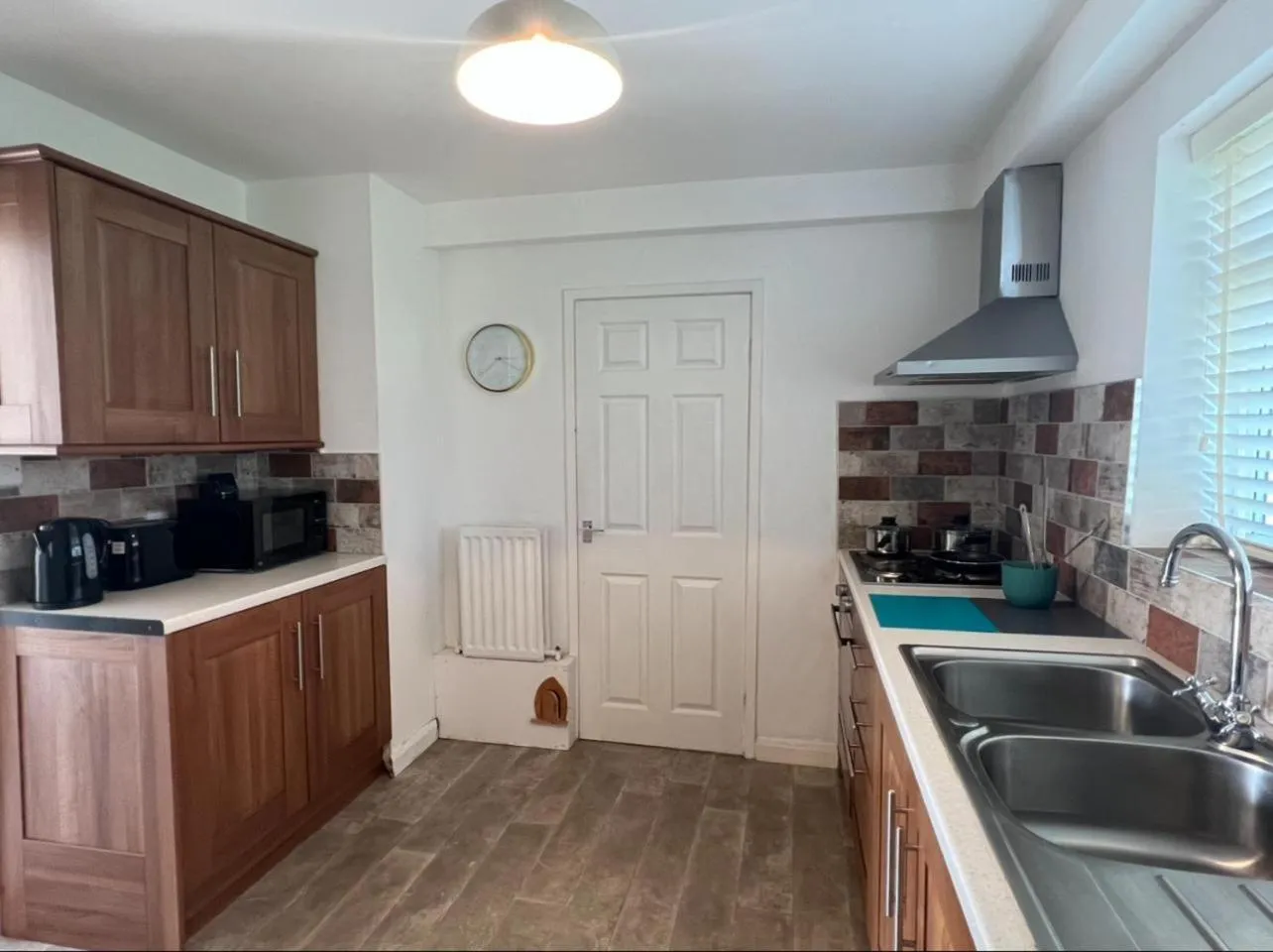 Kitchen or kitchenette in Alexander Apartments Marsden