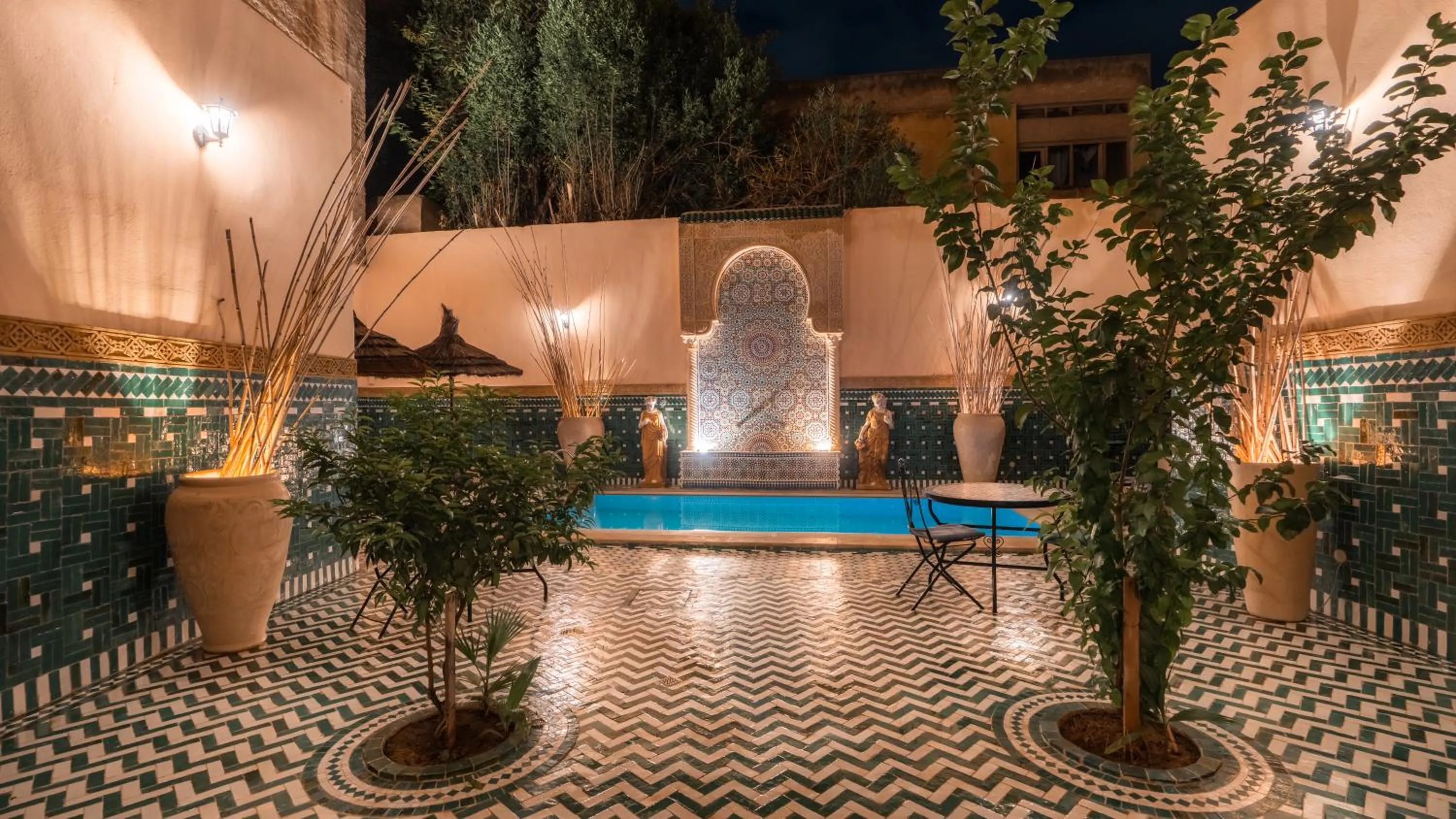 Restaurant/places to eat in Riad Fes Ziyat & Spa