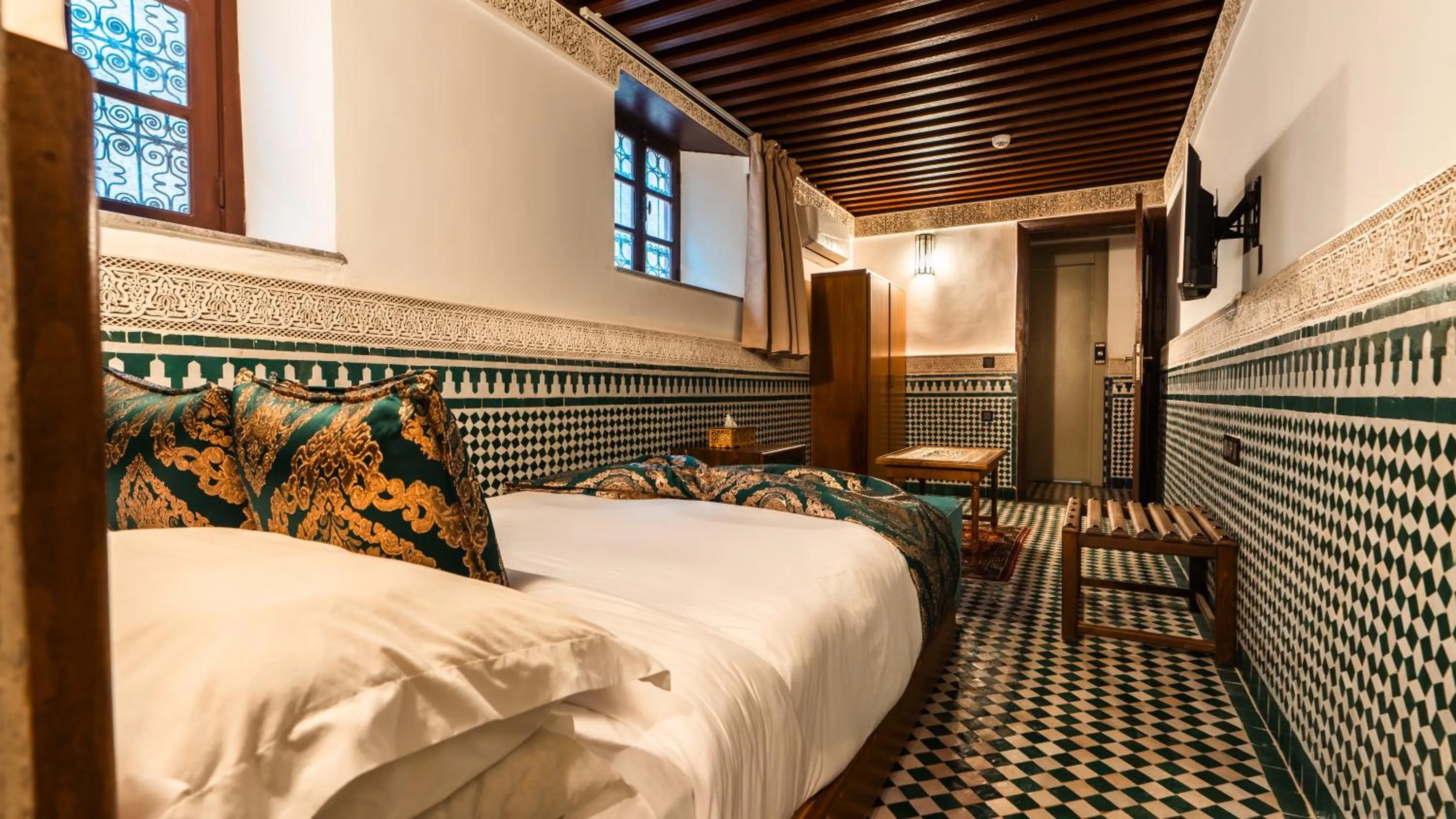 Photo of the whole room, Bed in Riad Fes Ziyat & Spa