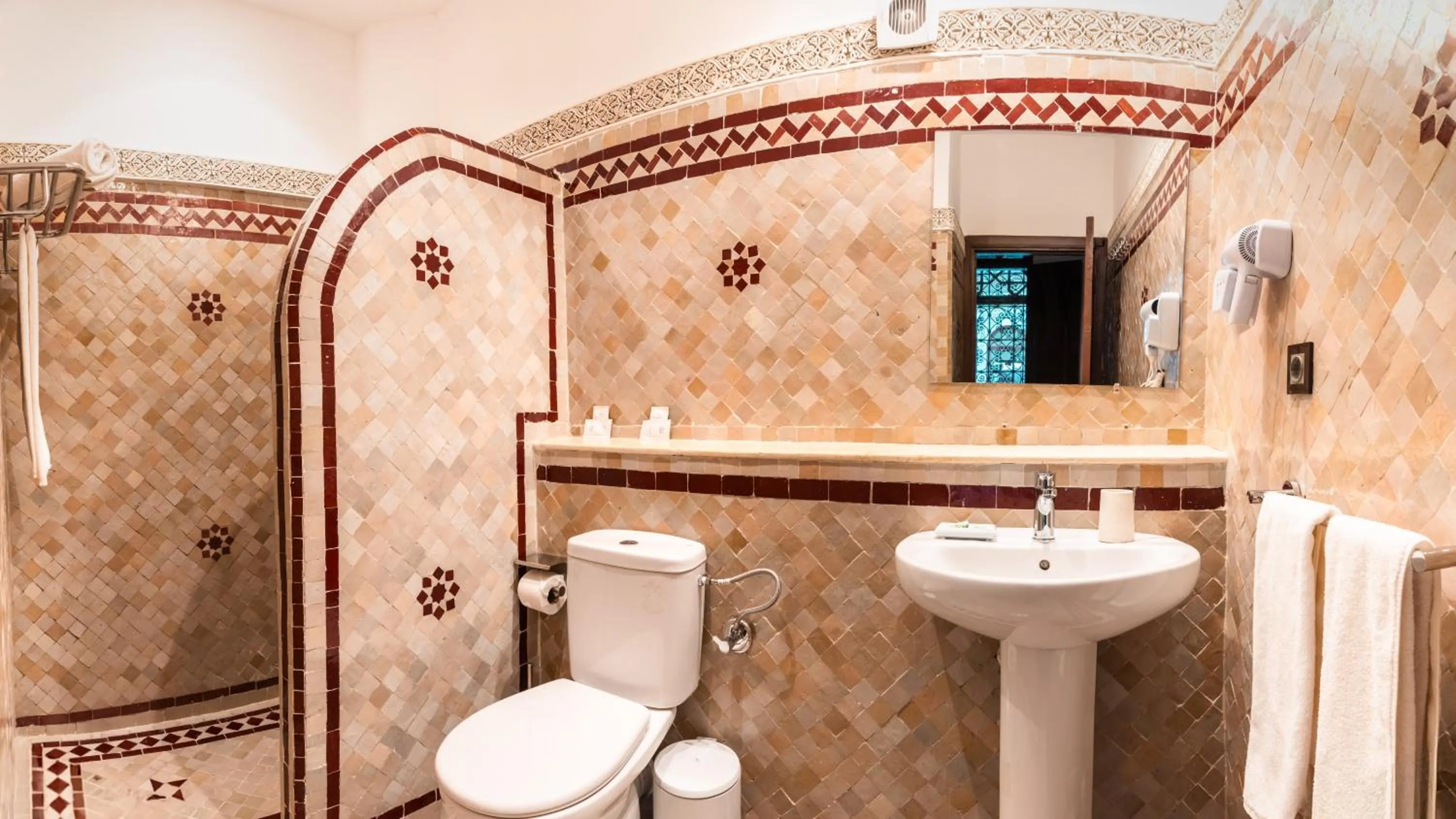 Bathroom in Riad Fes Ziyat & Spa