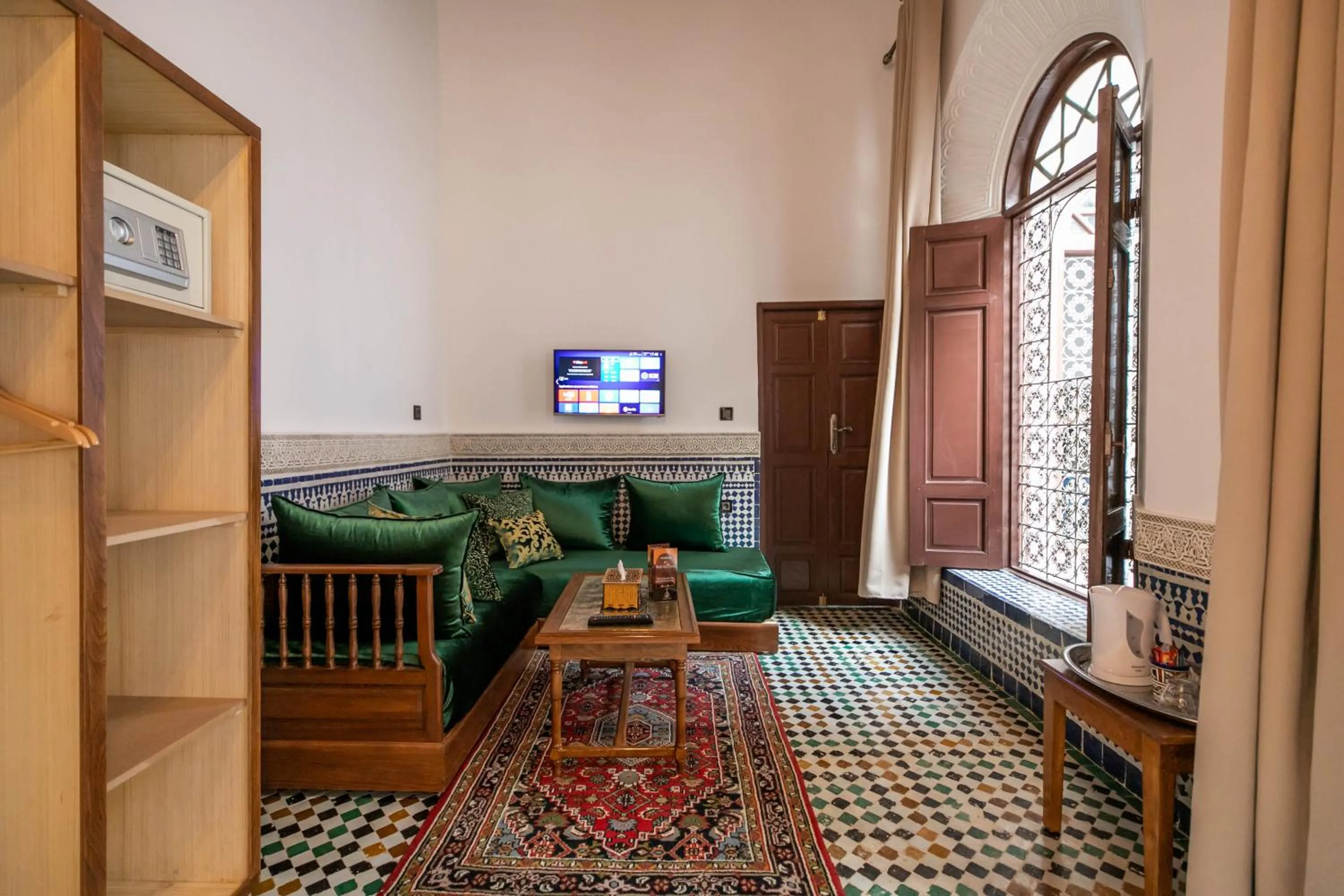 TV and multimedia in Riad Fes Ziyat & Spa