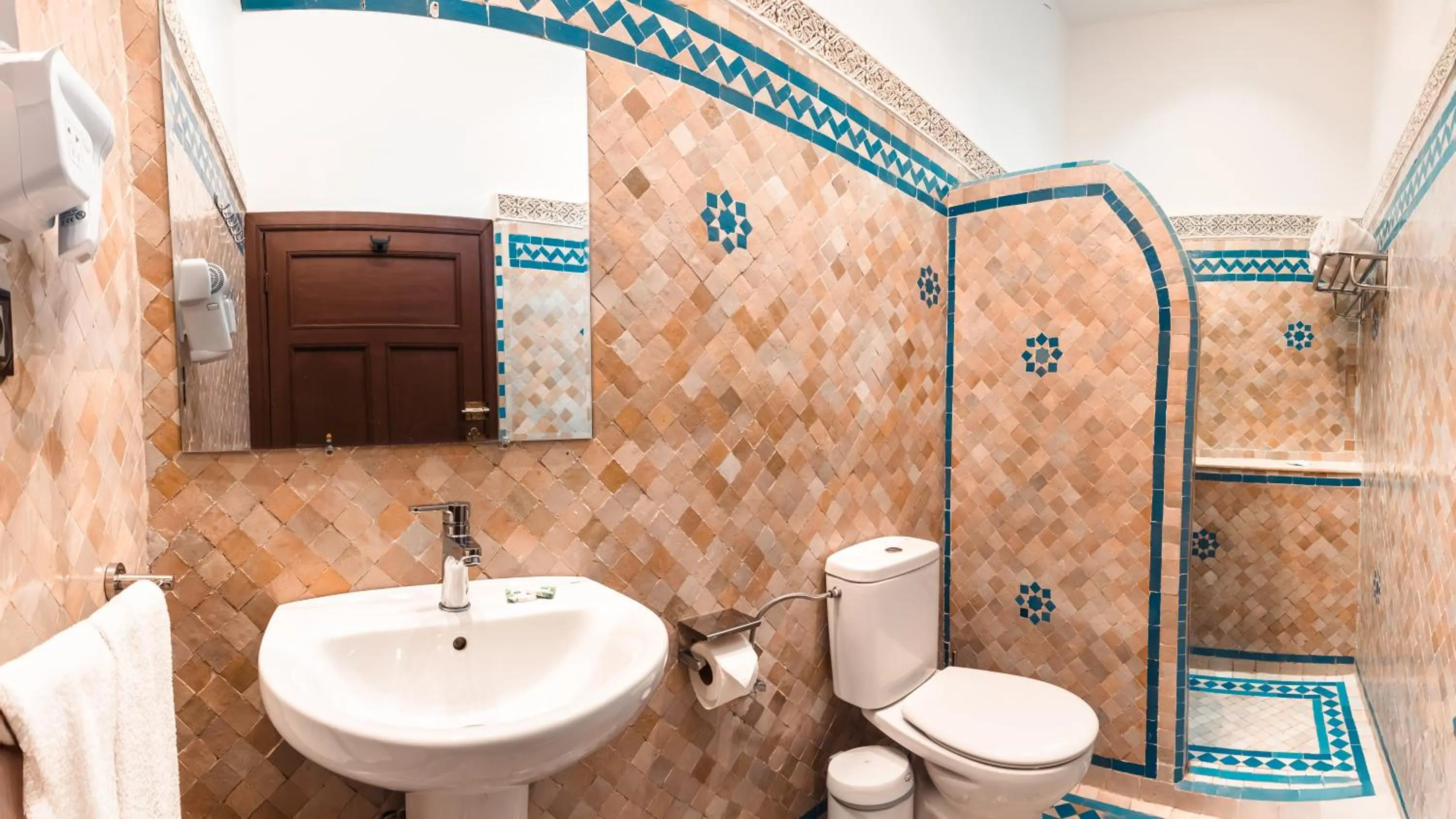 Bathroom in Riad Fes Ziyat & Spa