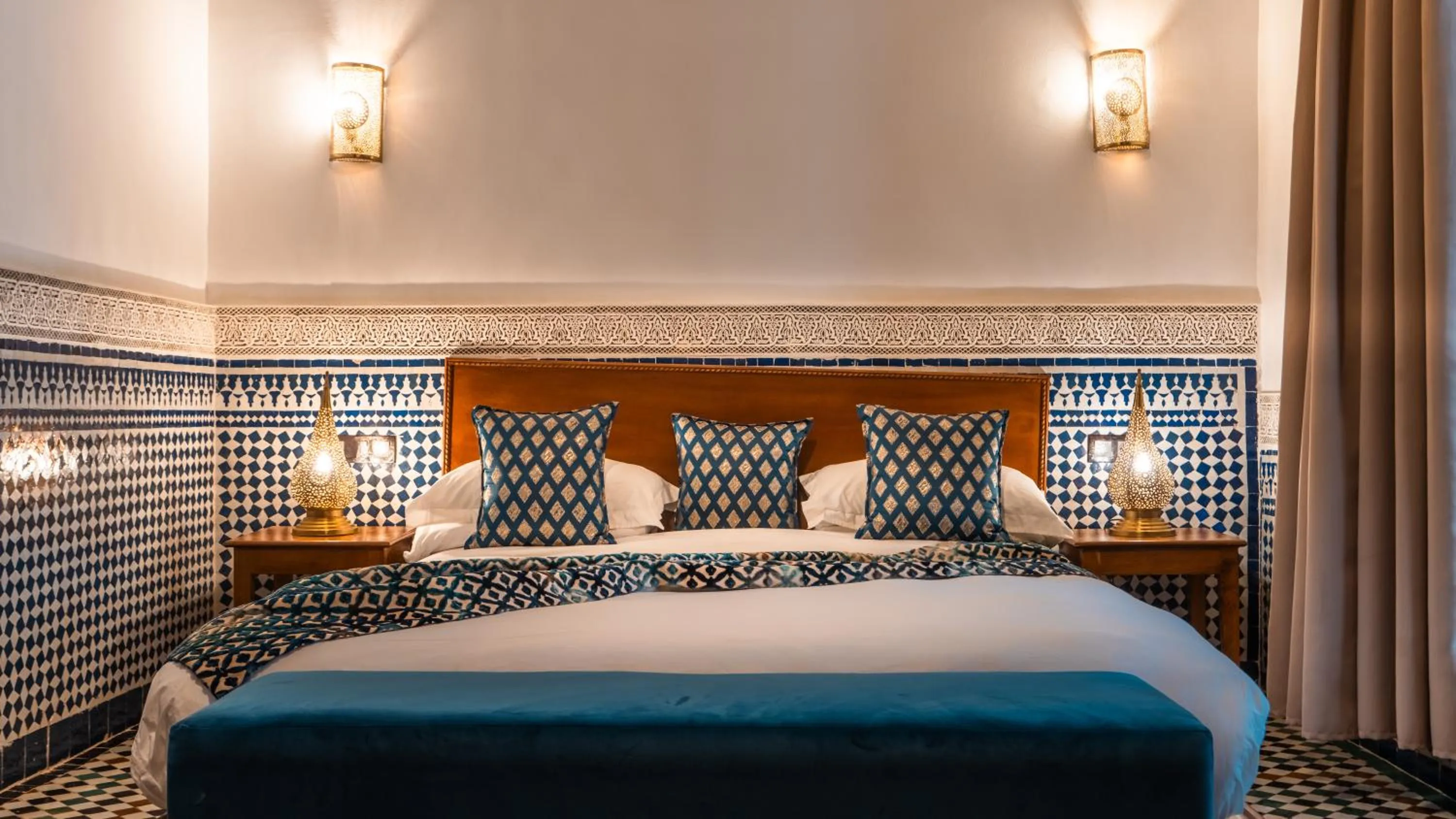 Bed in Riad Fes Ziyat & Spa