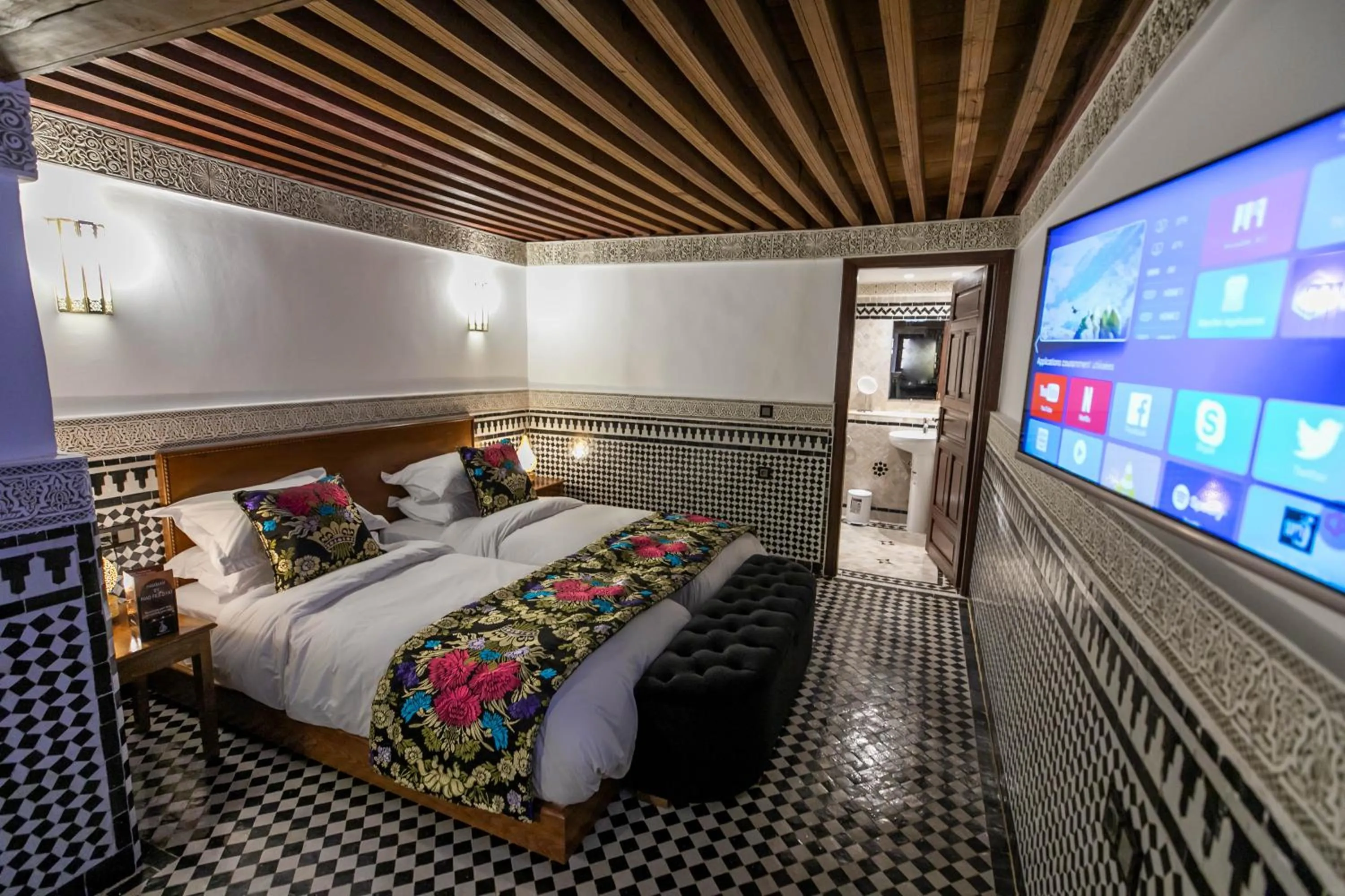 Bed in Riad Fes Ziyat & Spa