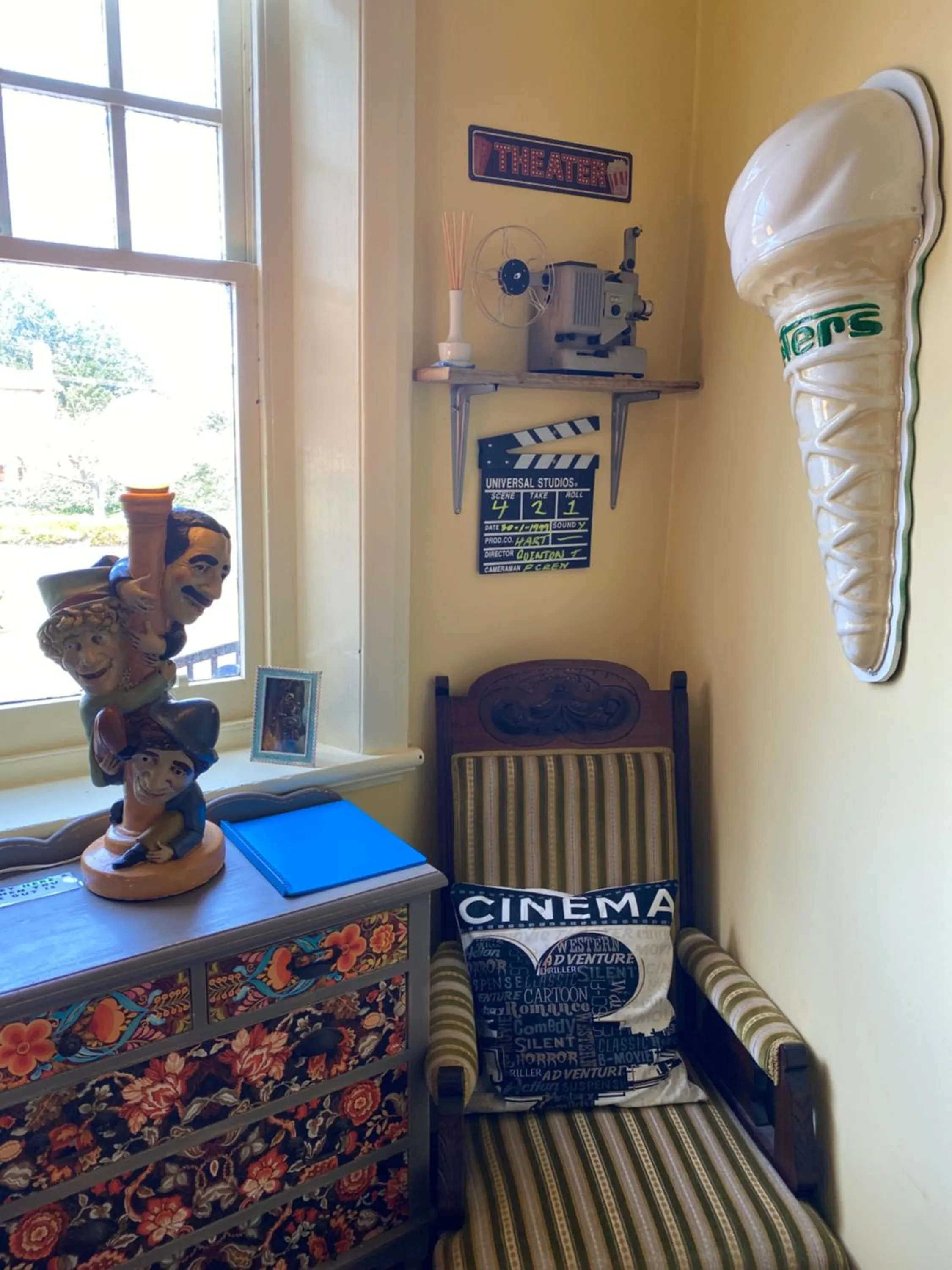 Bedroom in COMMERCIAL HOTEL KANIVA