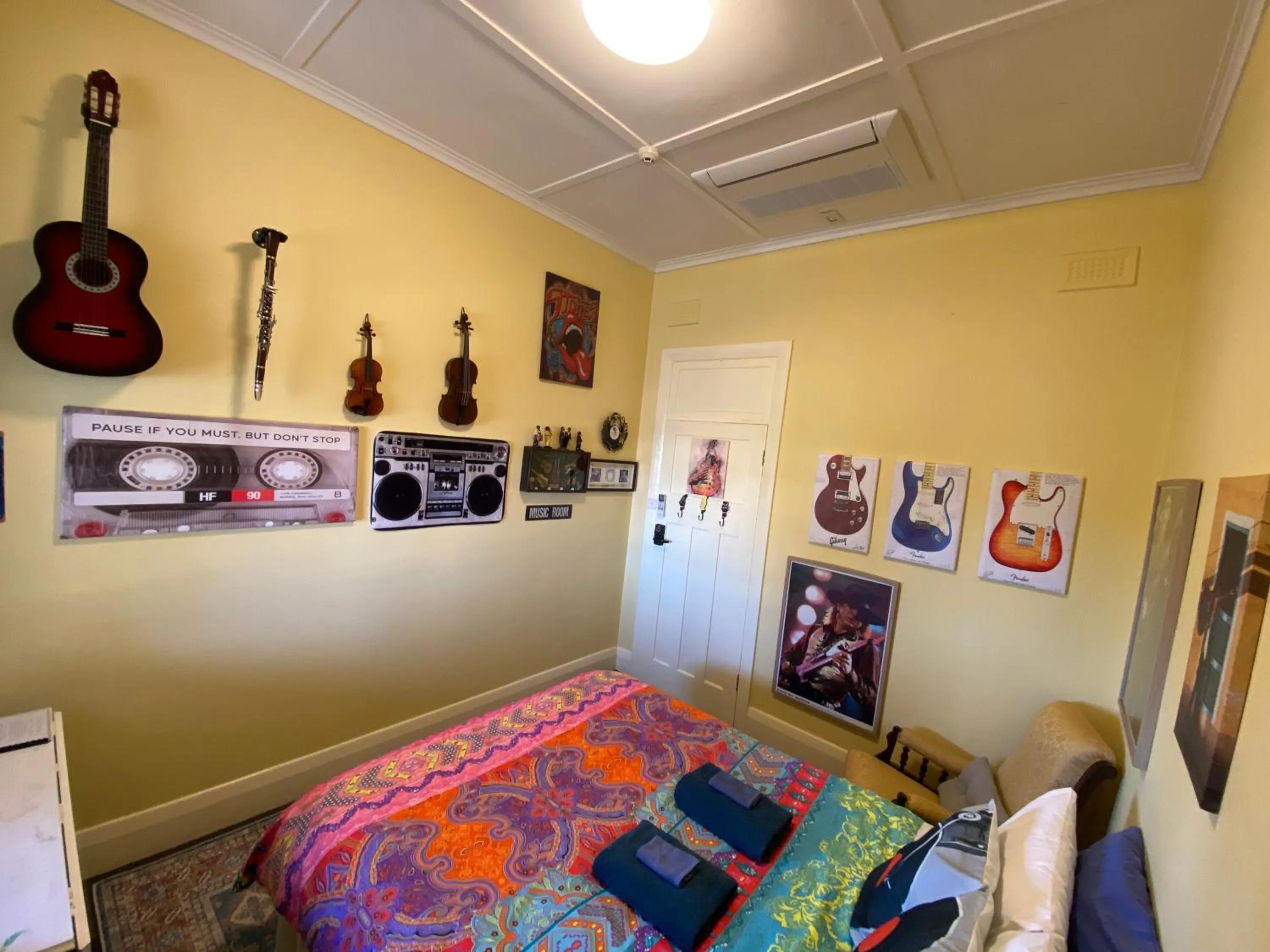 Bedroom, Bed in COMMERCIAL HOTEL KANIVA