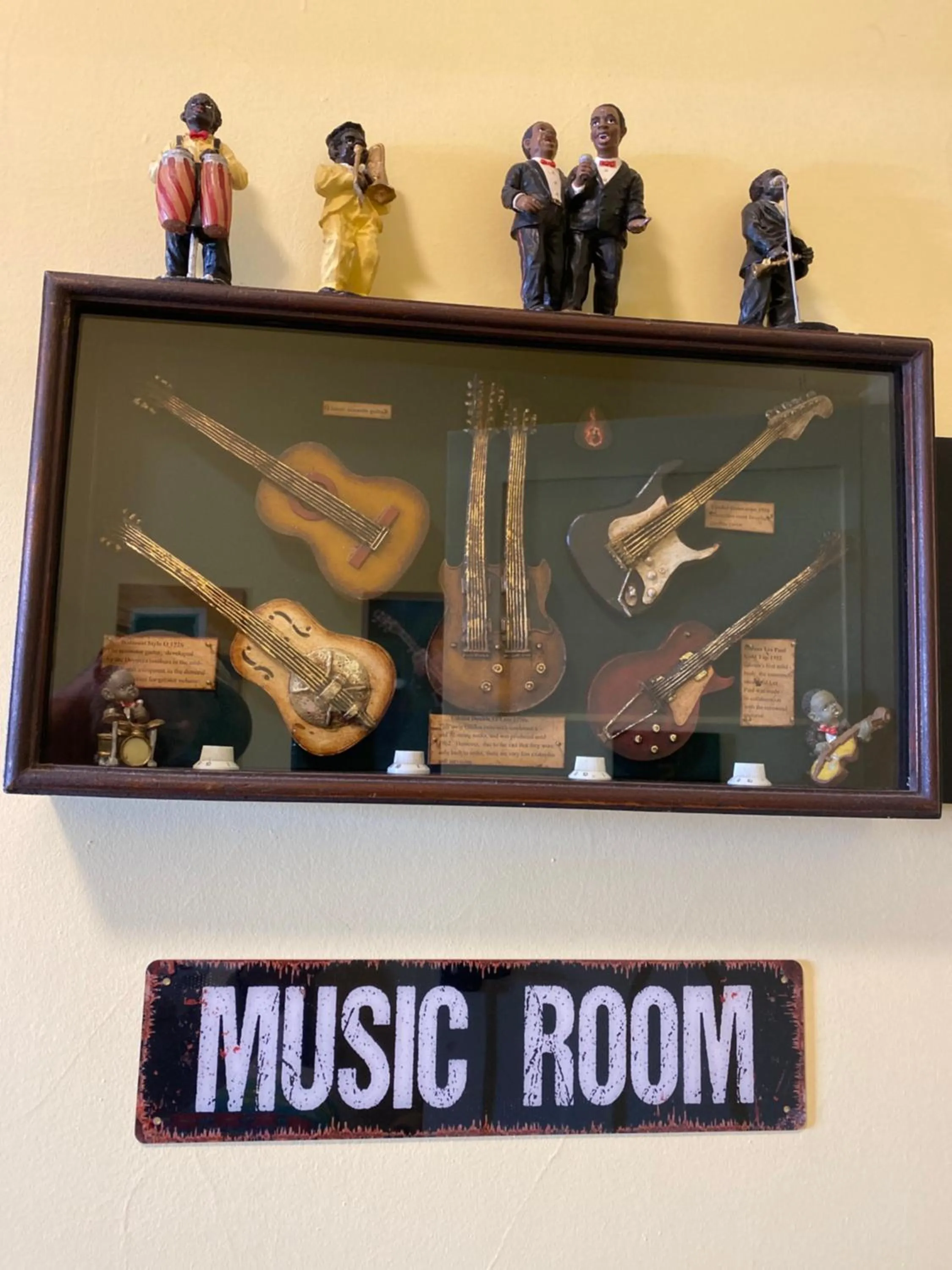 Bedroom in COMMERCIAL HOTEL KANIVA