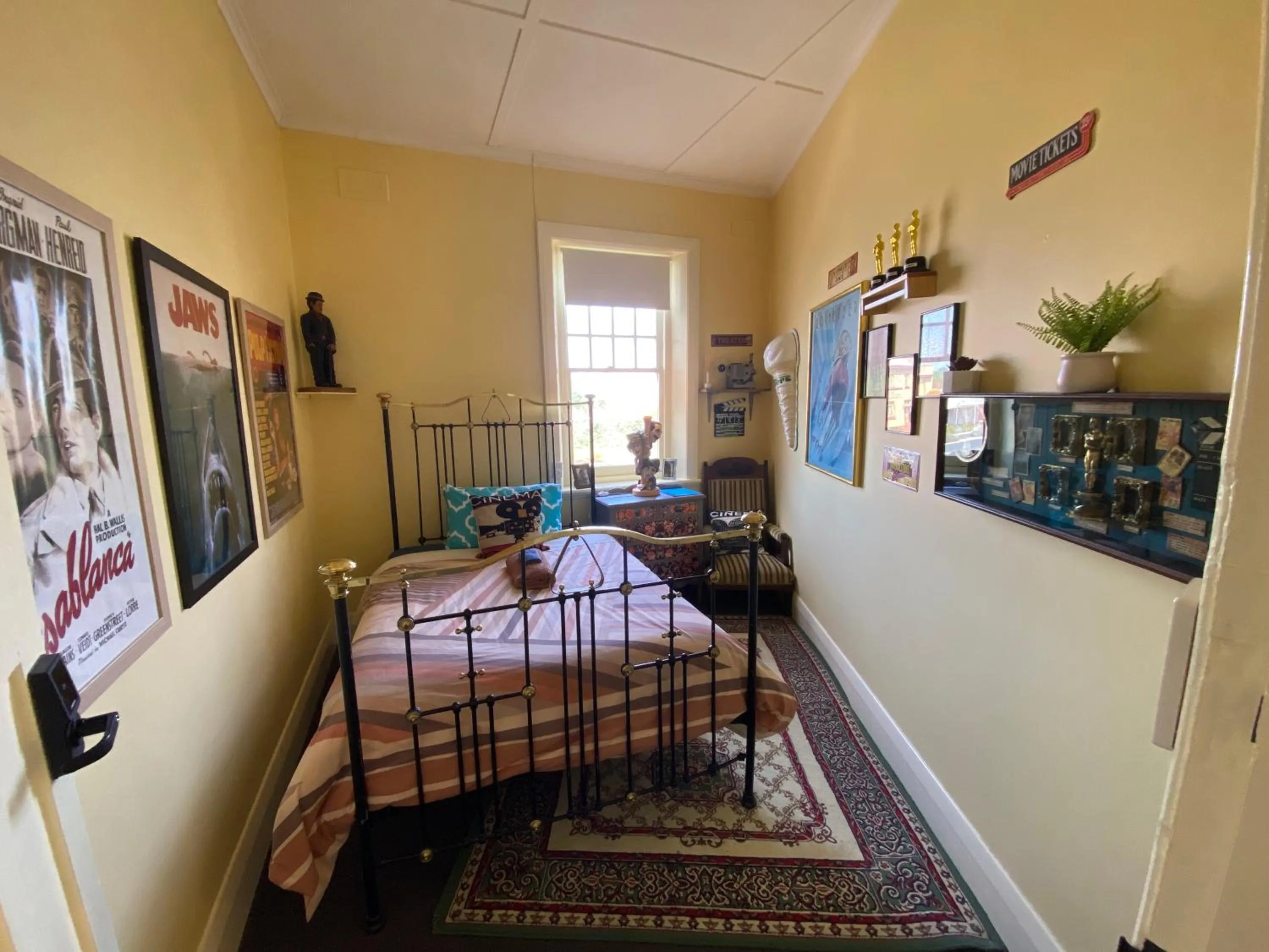 Bedroom, Bed in COMMERCIAL HOTEL KANIVA