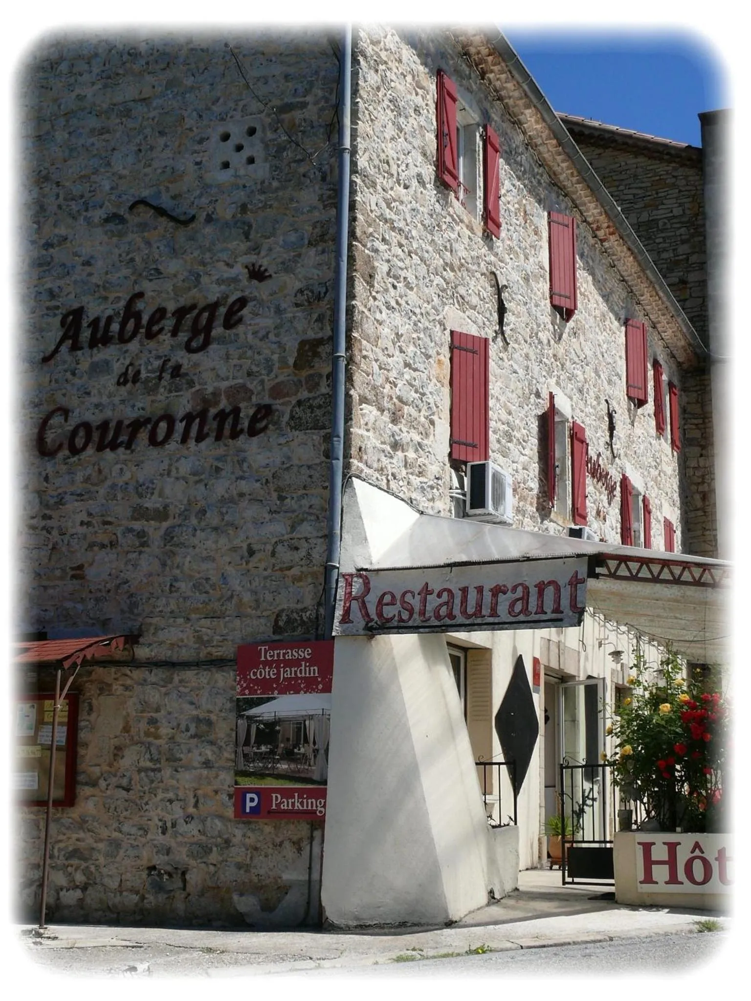 Facade/entrance in Auberge de la Couronne