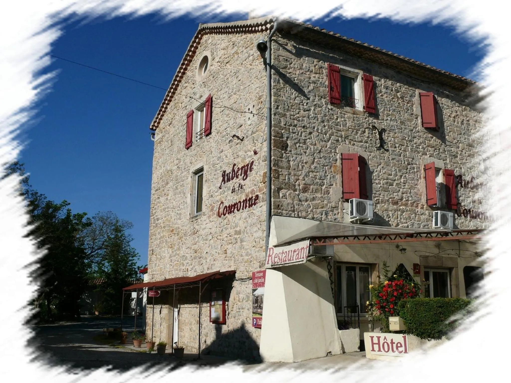 Facade/entrance in Auberge de la Couronne