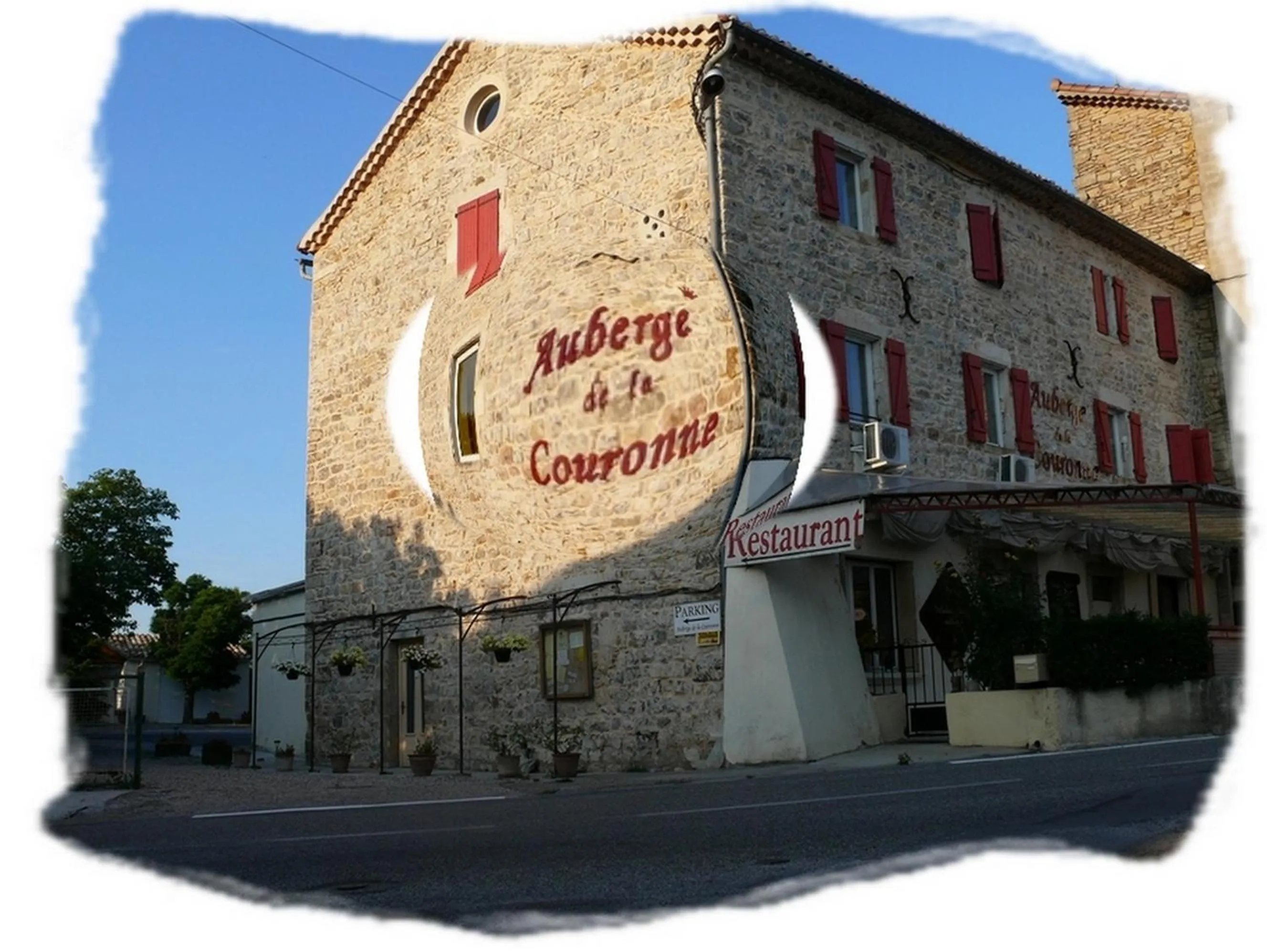 Facade/entrance in Auberge de la Couronne