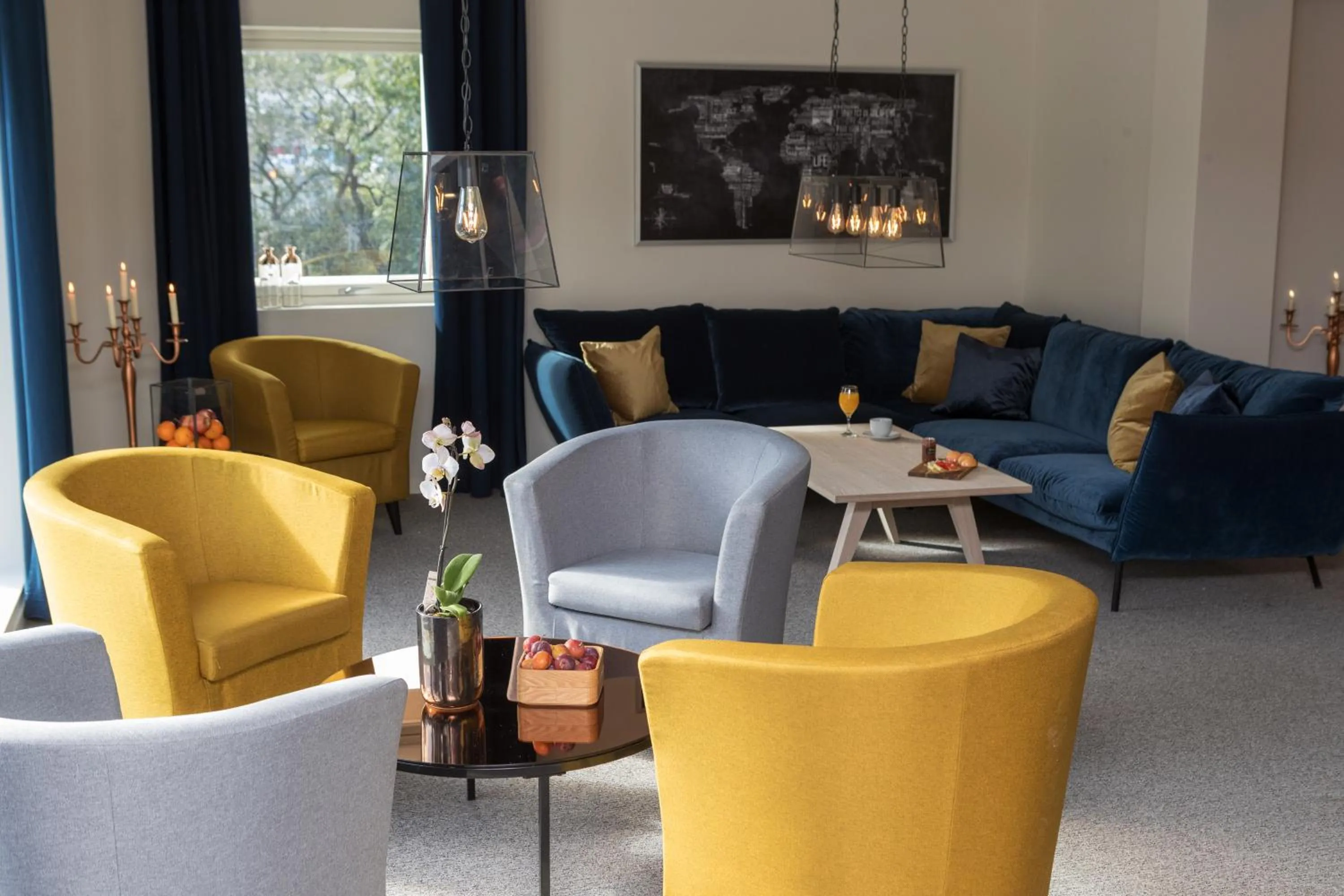 Communal lounge/ TV room in Svartisen Apartments