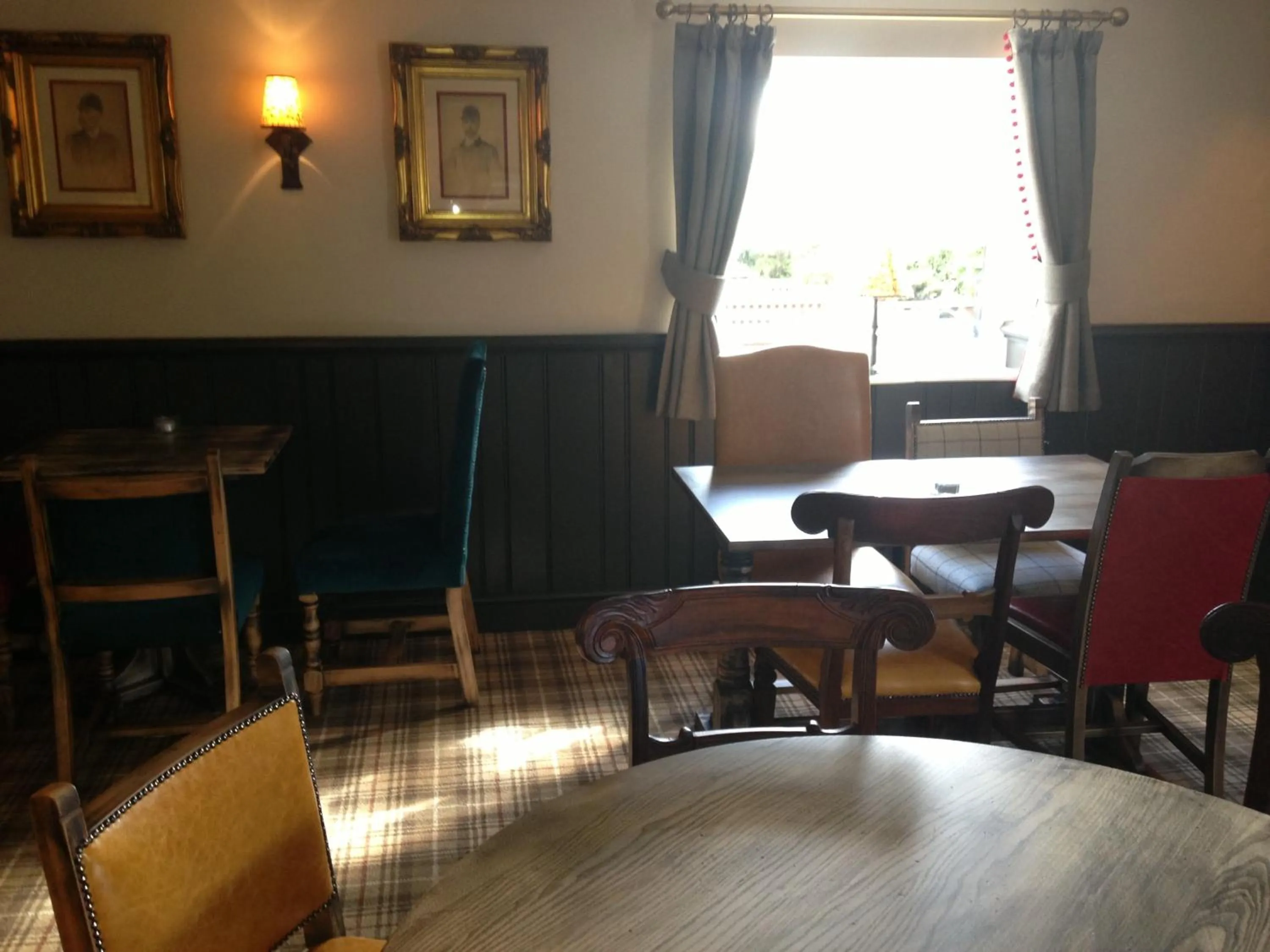 Restaurant/places to eat in The Crown Pub, Dining & Rooms