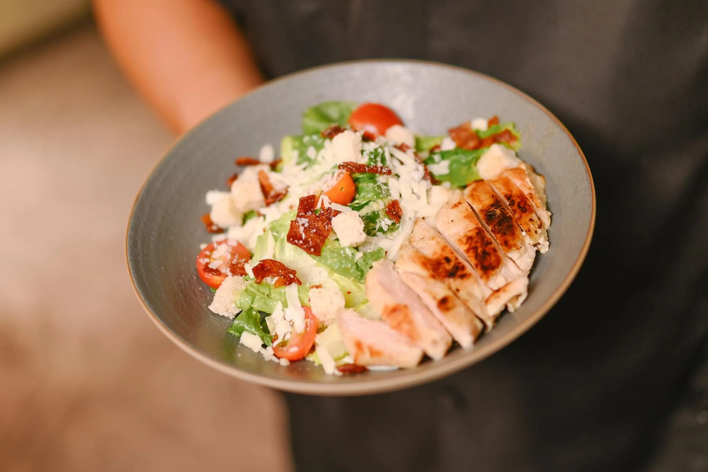 Restaurant/places to eat in Ardenhills Suites