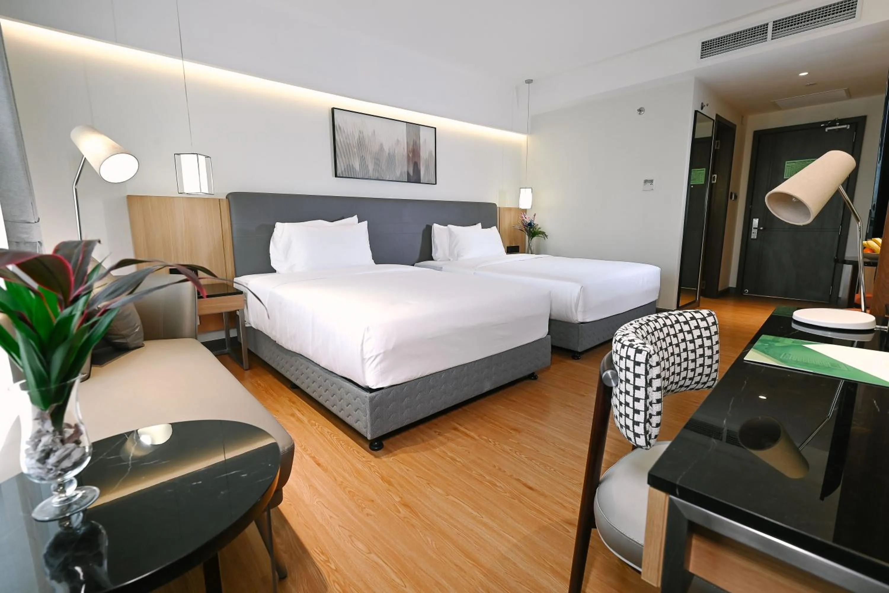 Bedroom, Bed in Ardenhills Suites