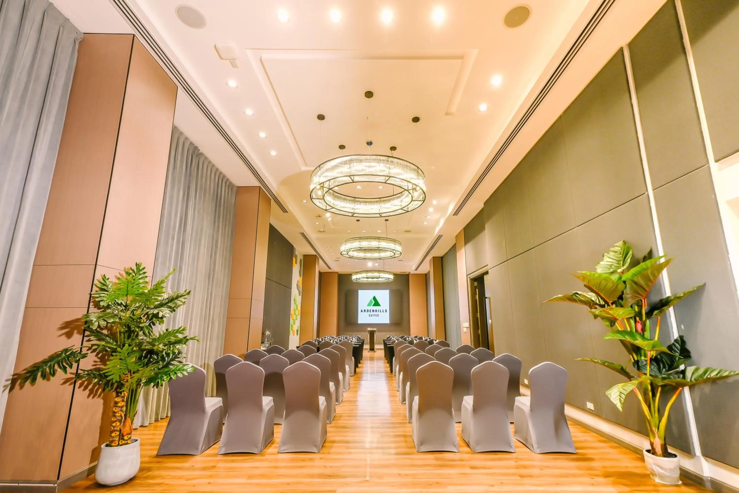 Banquet/Function facilities in Ardenhills Suites