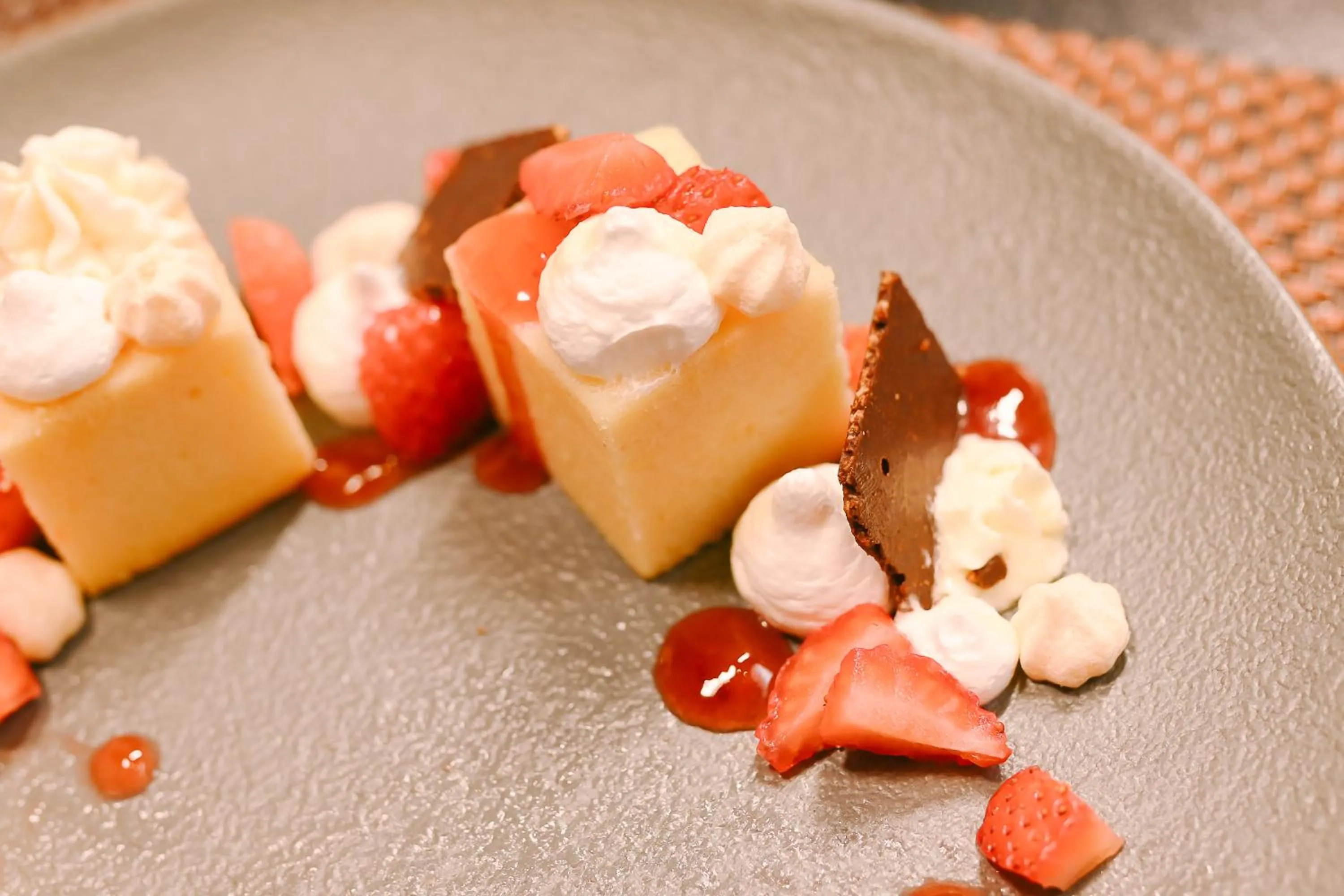 Restaurant/places to eat in Ardenhills Suites