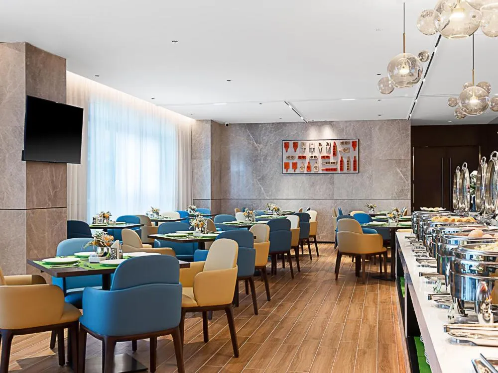 Restaurant/places to eat in Hampton by Hilton Guangzhou Railway Station