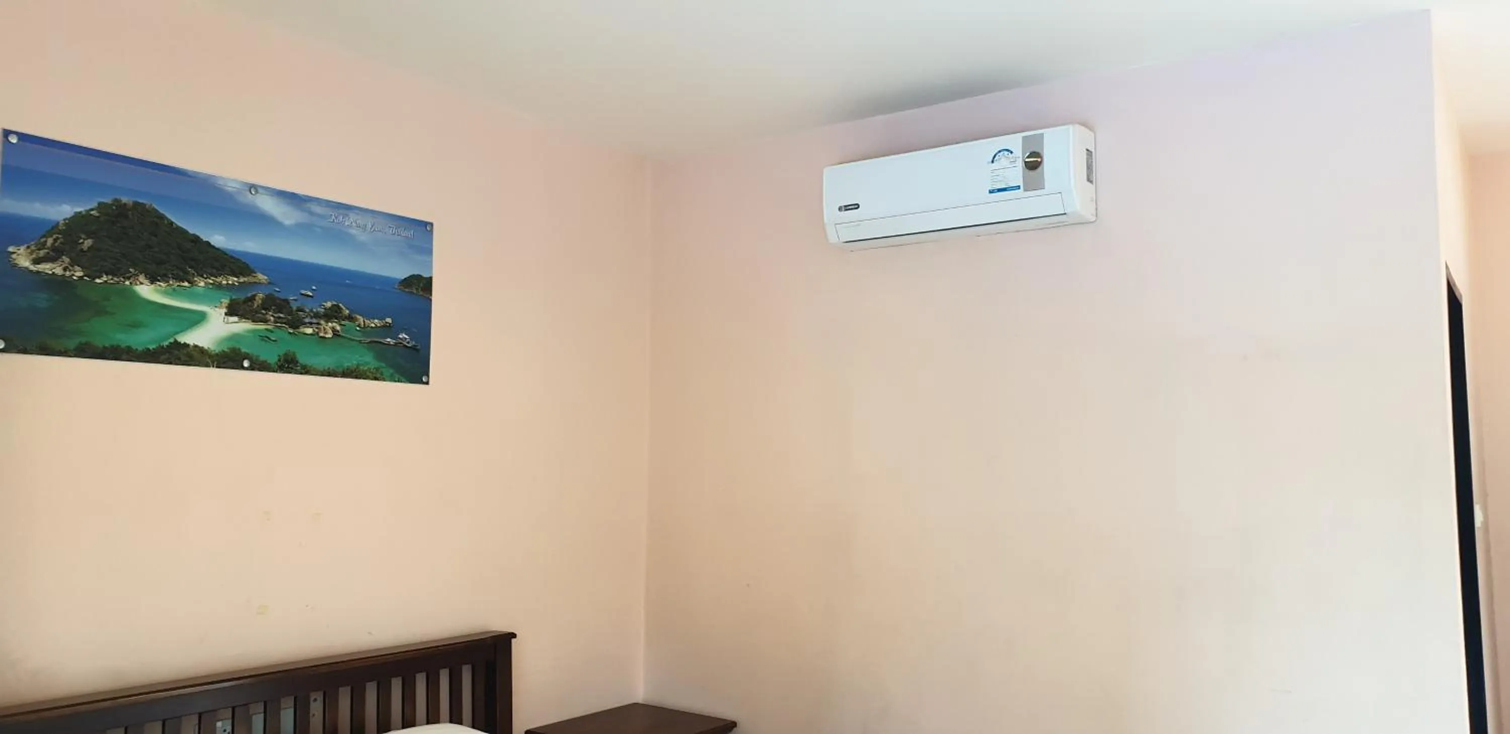 air conditioner in Moon Travel Phangan